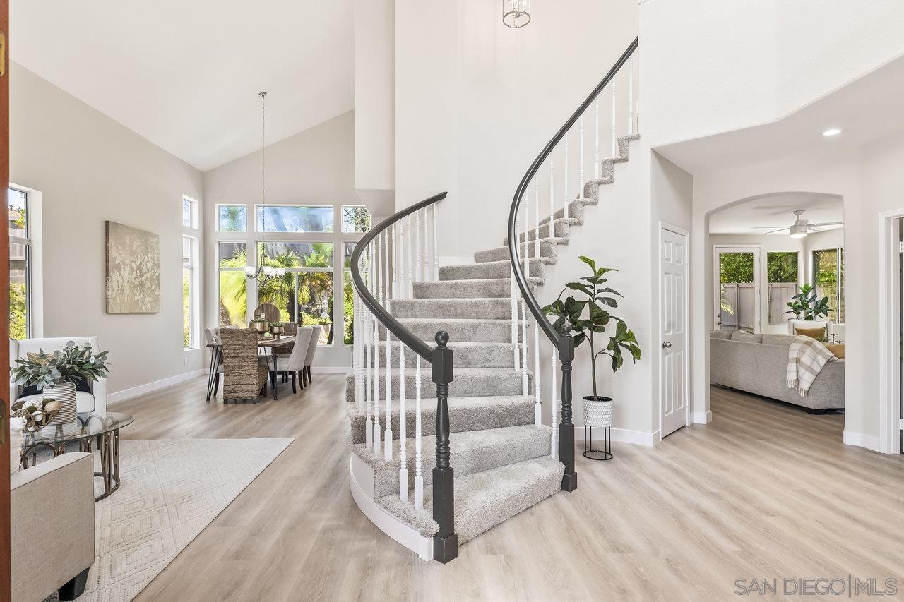 8706 Junco Pl