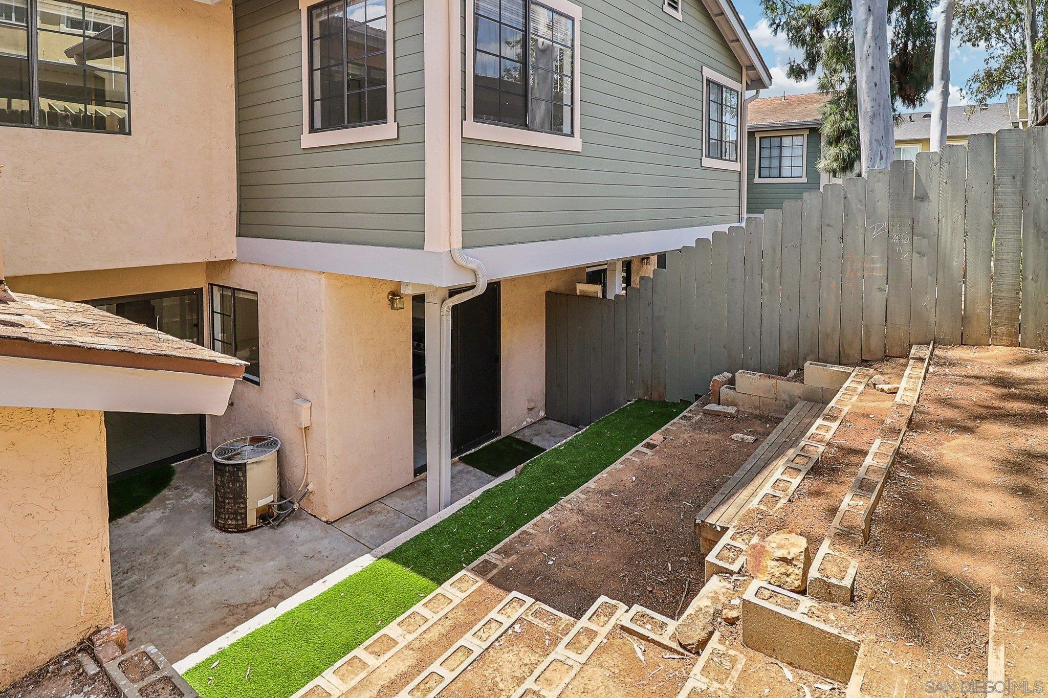 1225 N Broadway 26