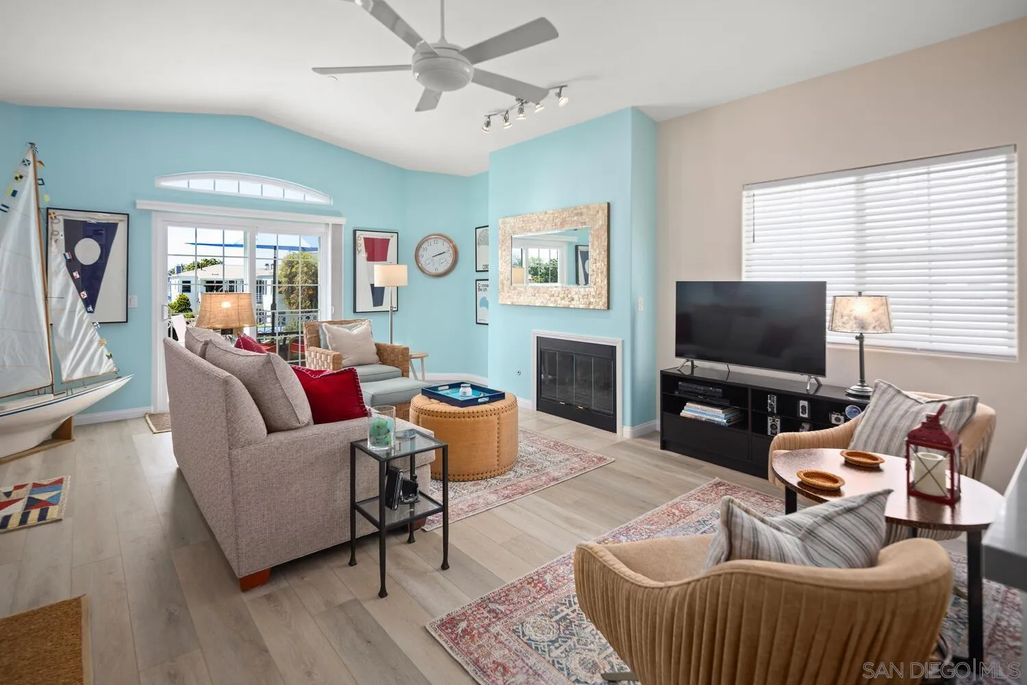 Coronado, California 92118, United States, 3 Bedrooms Bedrooms, ,2 BathroomsBathrooms,Residential,Pending,130274