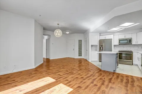 655 Columbia St Unit 311, San Diego, CA 92101 - #: 250000904