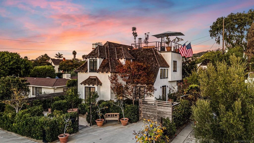 Photo of 7135 Olivetas Avenue, La Jolla, CA 92037 (MLS # 250031542)