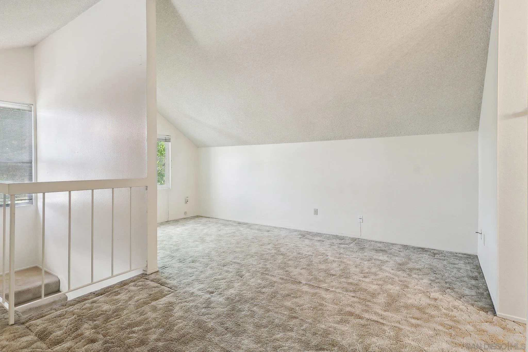 San Diego, California 92124, United States, 3 Bedrooms Bedrooms, ,2 BathroomsBathrooms,Residential,Pending,107171