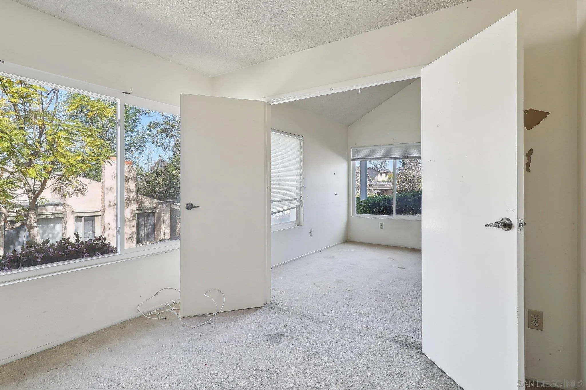 San Diego, California 92124, United States, 3 Bedrooms Bedrooms, ,2 BathroomsBathrooms,Residential,Pending,107171