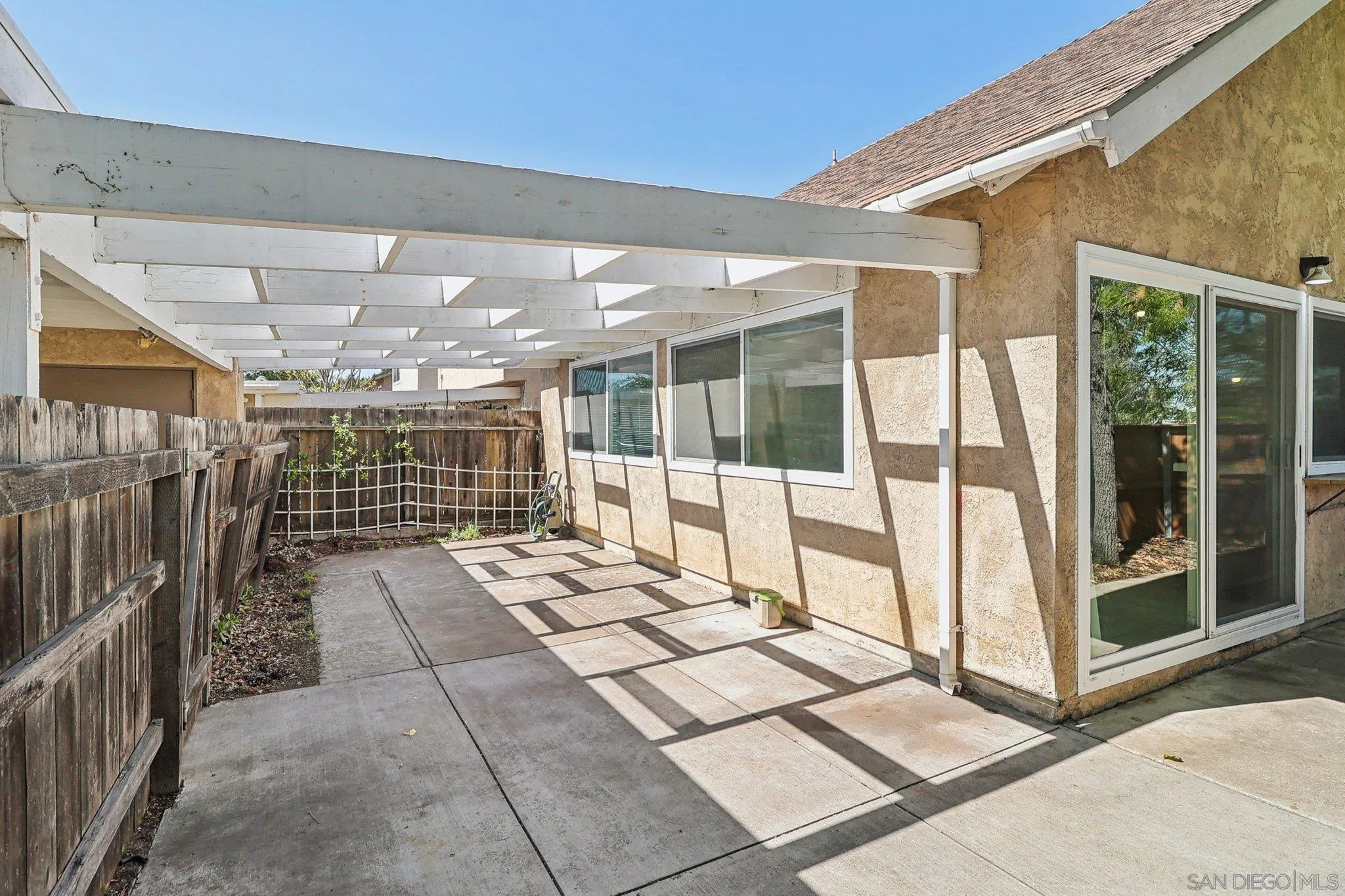 San Diego, California 92124, United States, 3 Bedrooms Bedrooms, ,2 BathroomsBathrooms,Residential,Pending,107171