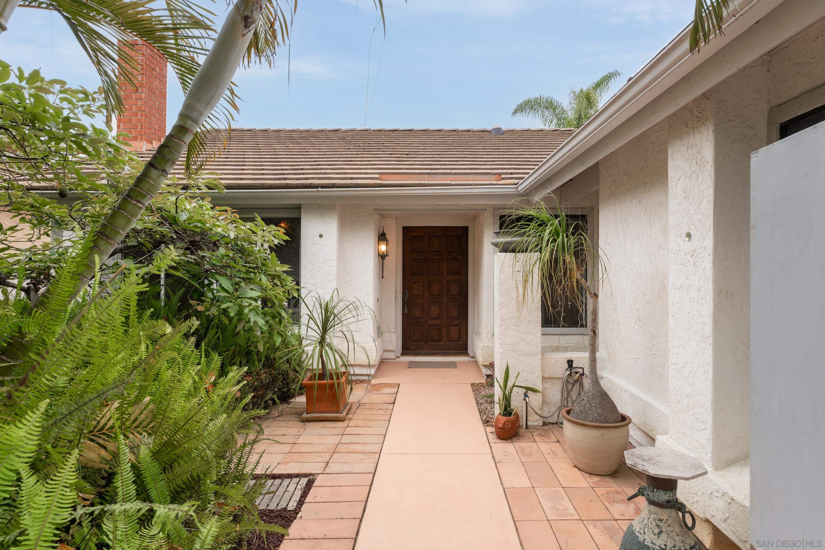 2748 Olympia Dr