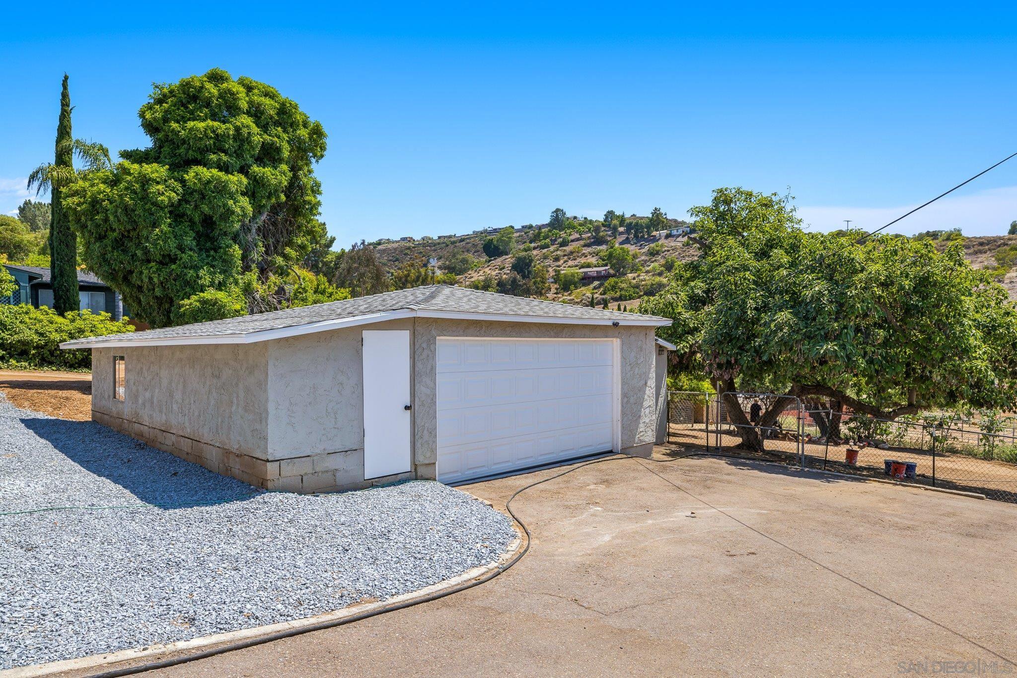 9050 Westhill Road