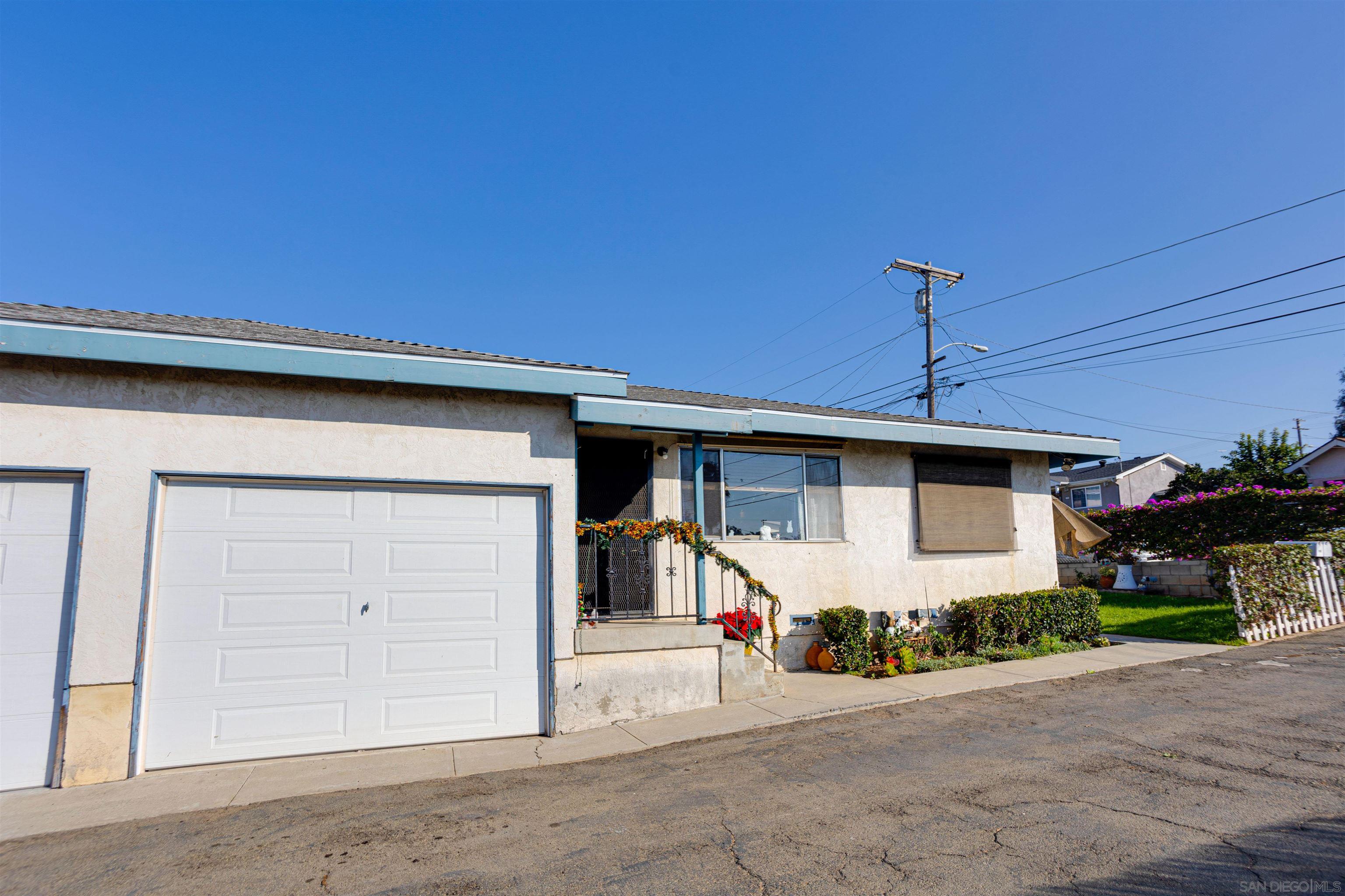 2931-33 E 19th