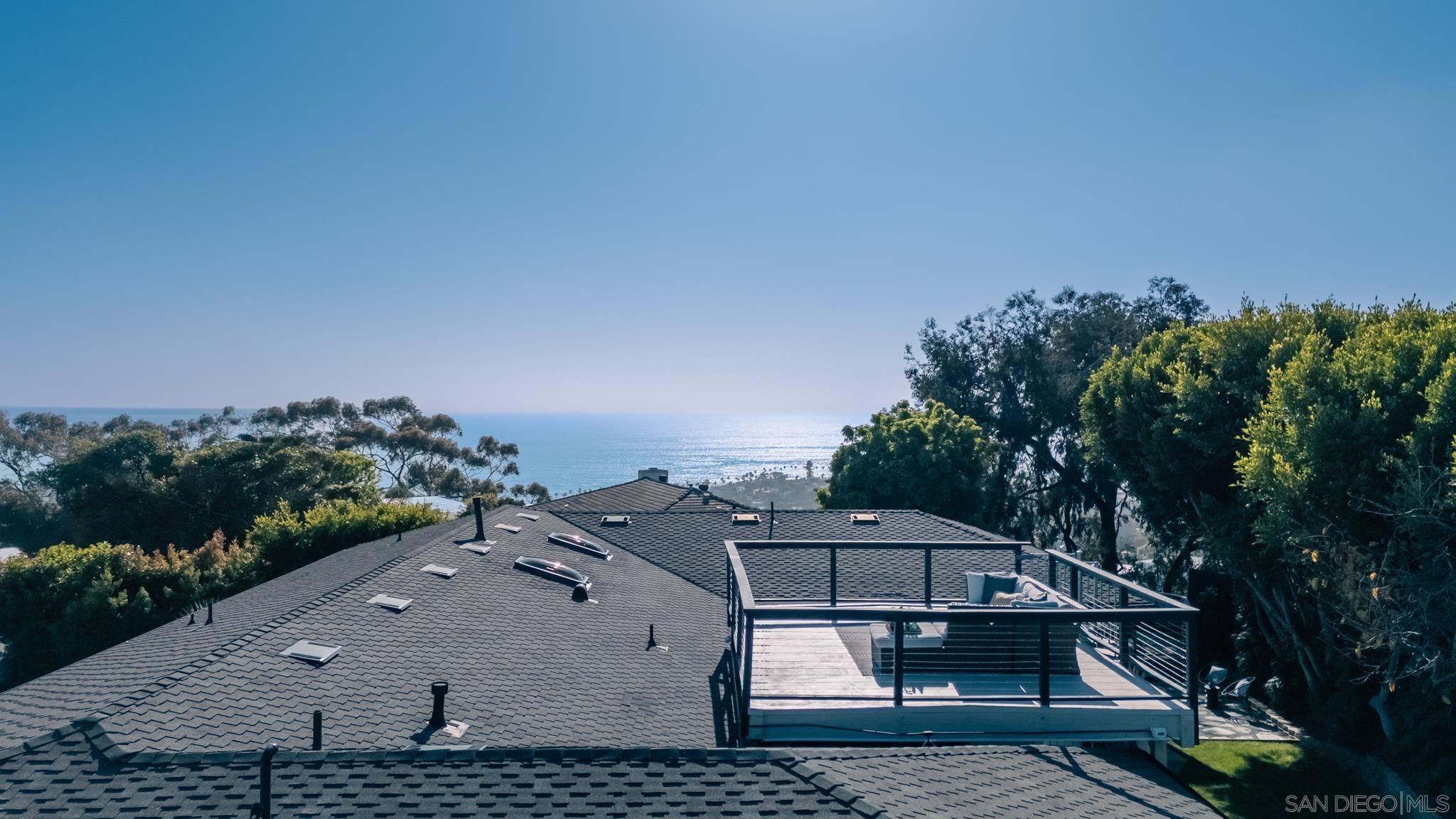 896 La Jolla Rancho Road