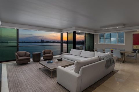 3860  Riviera Dr  Unit 301 San Diego CA 92109