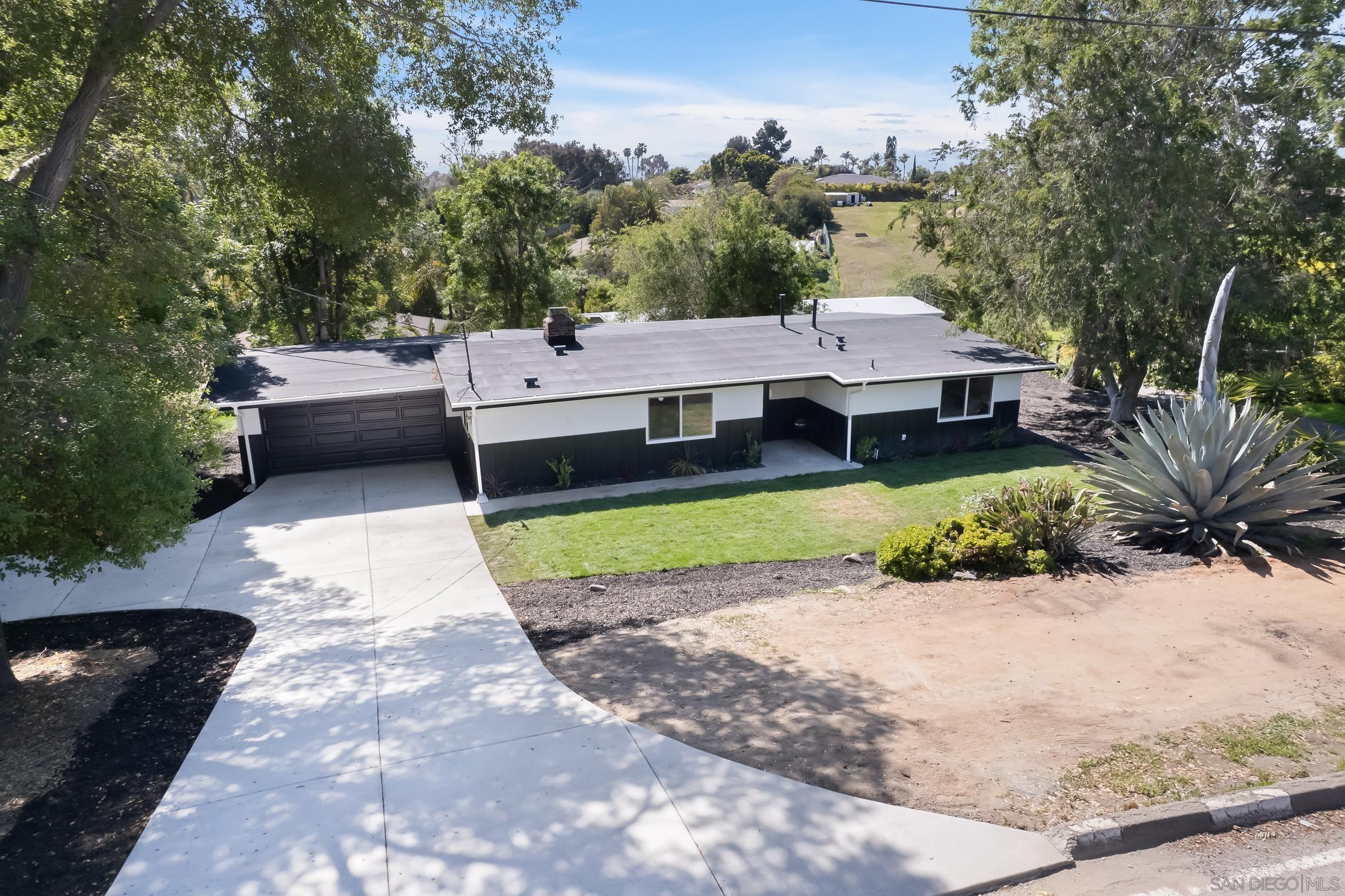 557 Sunset Dr