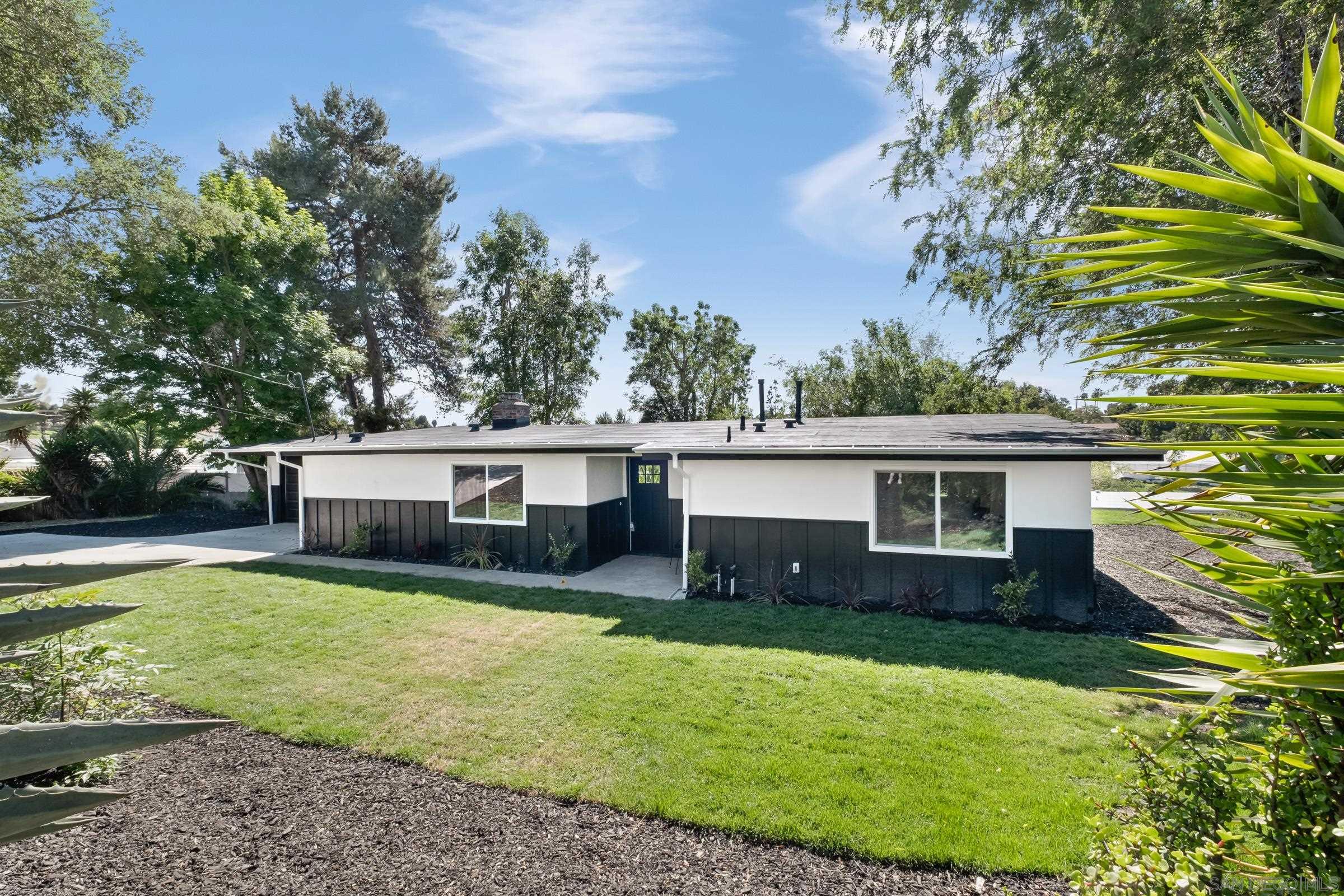 557 Sunset Dr
