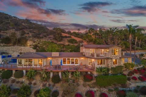 3698 Camino De Las Lomas Vista CA 92084