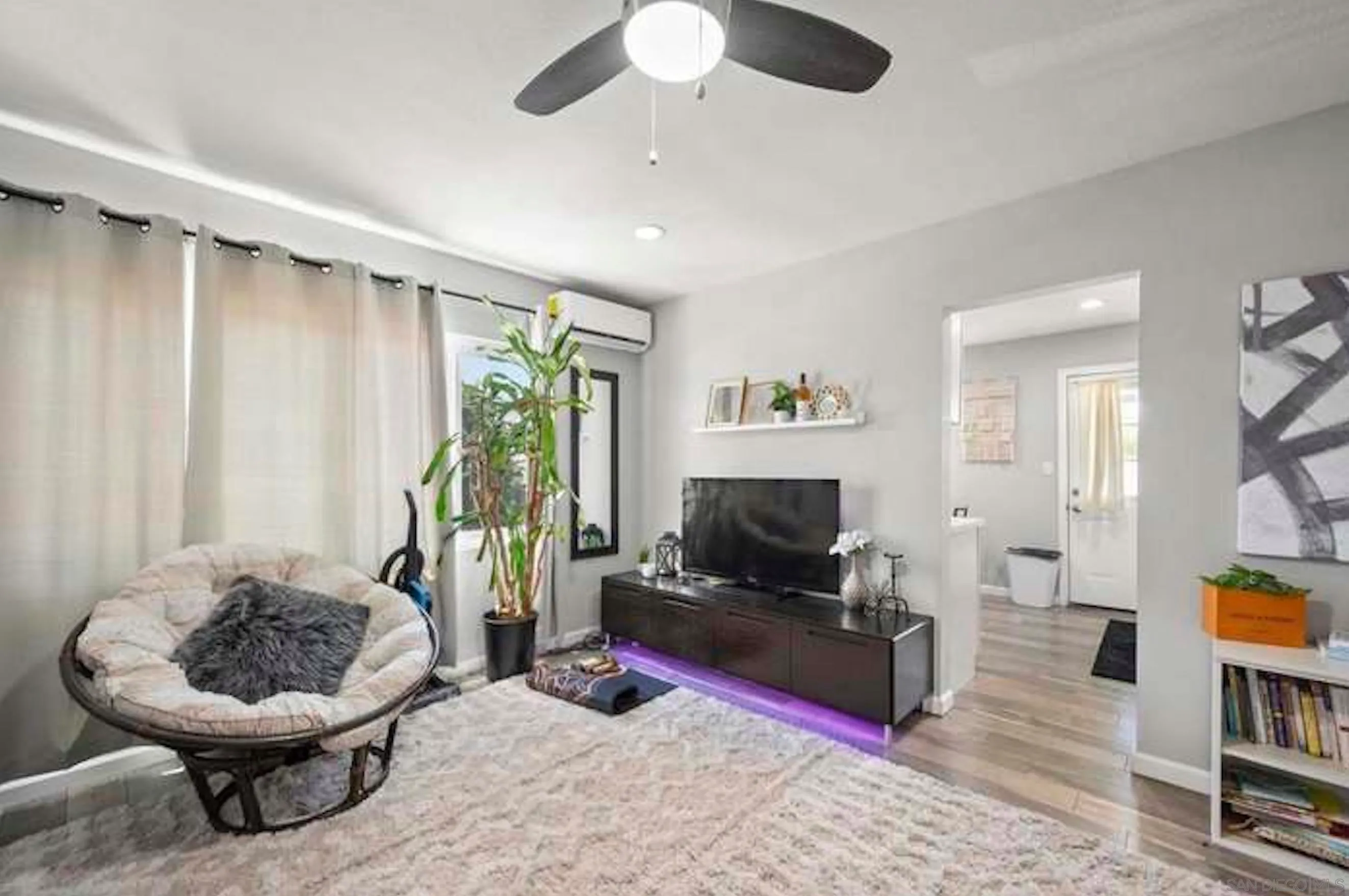 San Diego, California 92114, United States, 5 Bedrooms Bedrooms, ,3 BathroomsBathrooms,Residential,Active,152485