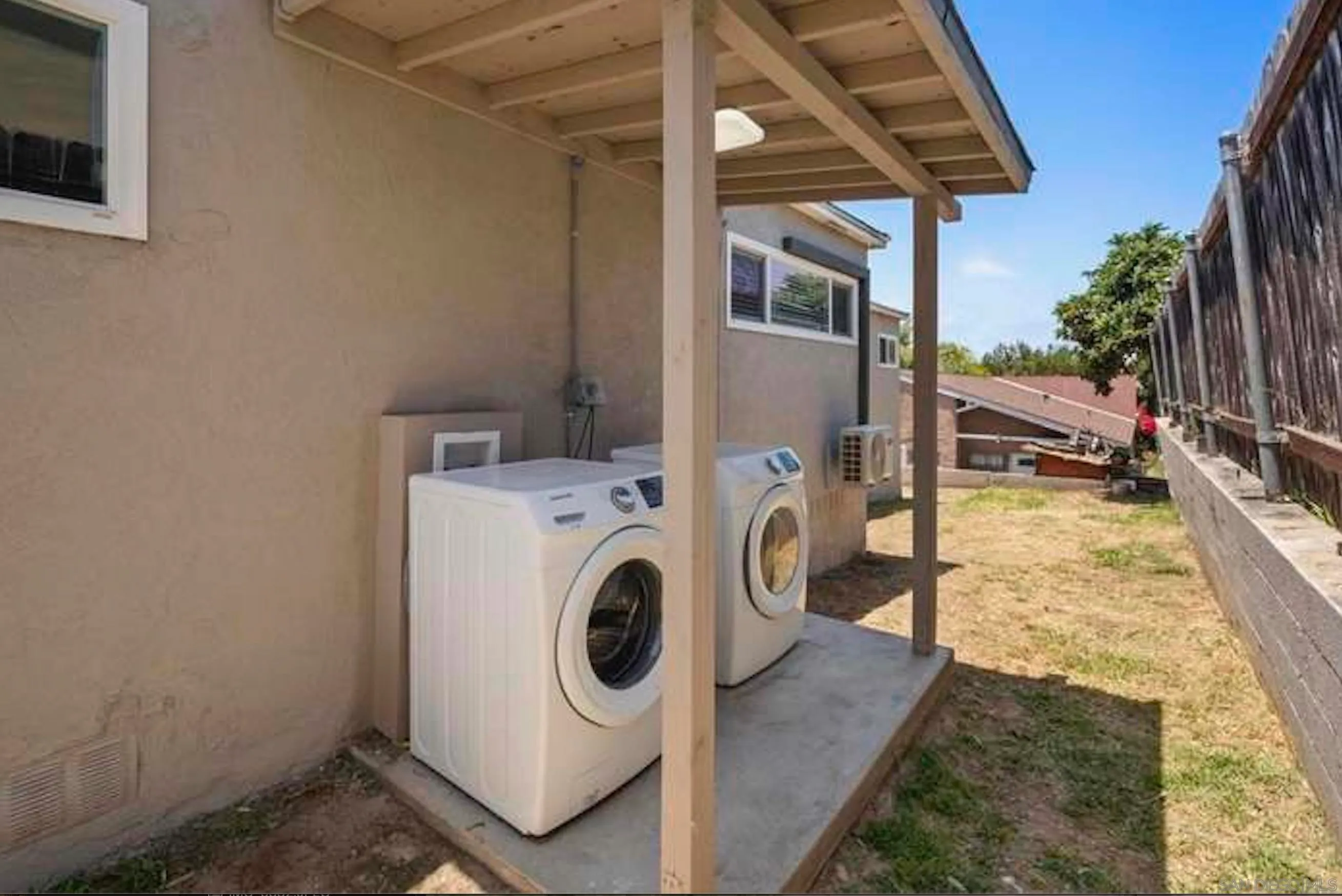 San Diego, California 92114, United States, 5 Bedrooms Bedrooms, ,3 BathroomsBathrooms,Residential,Active,152485