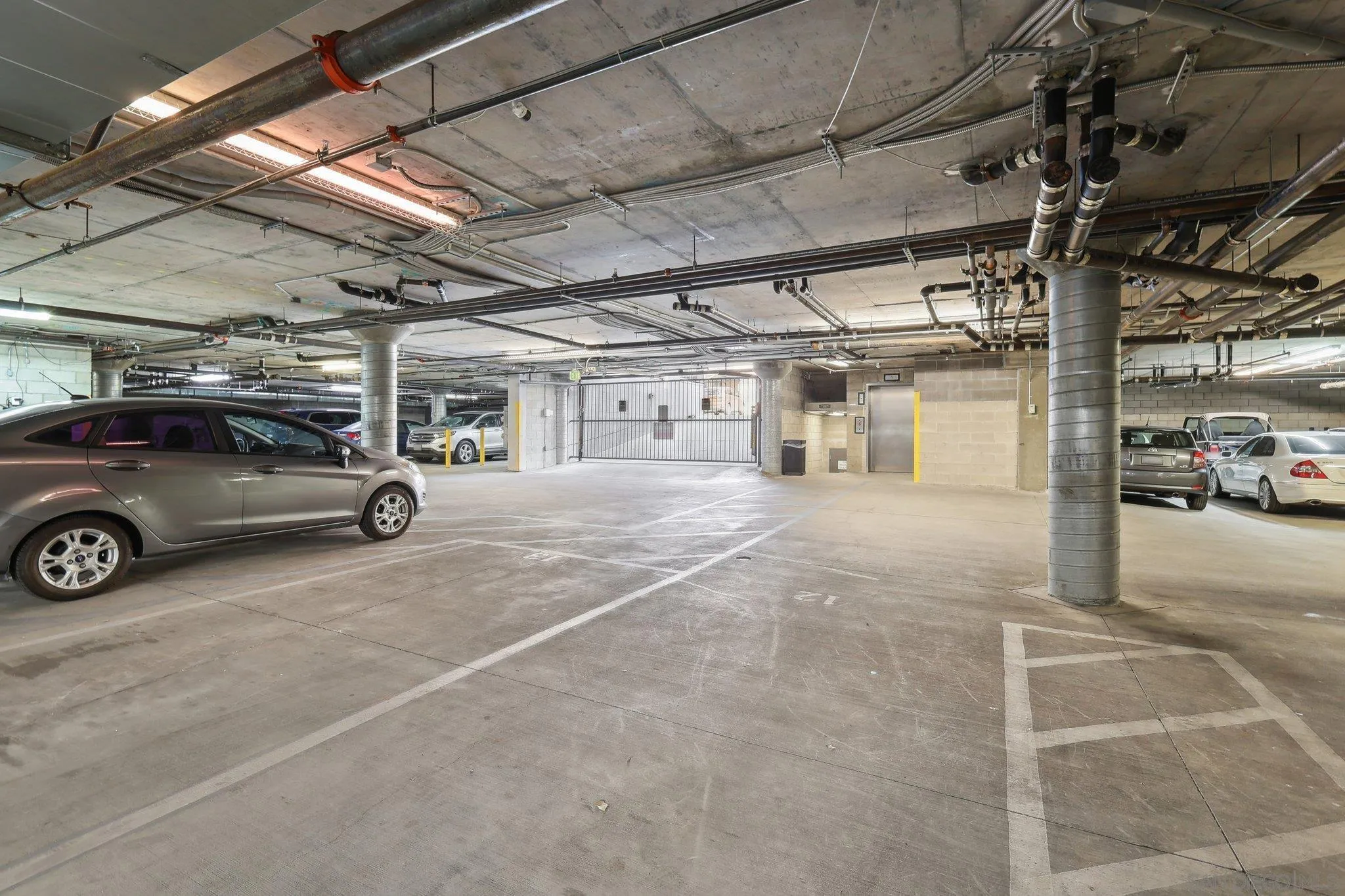 San Diego, California 92103, United States, 2 Bedrooms Bedrooms, ,2 BathroomsBathrooms,Residential,Pending,12948