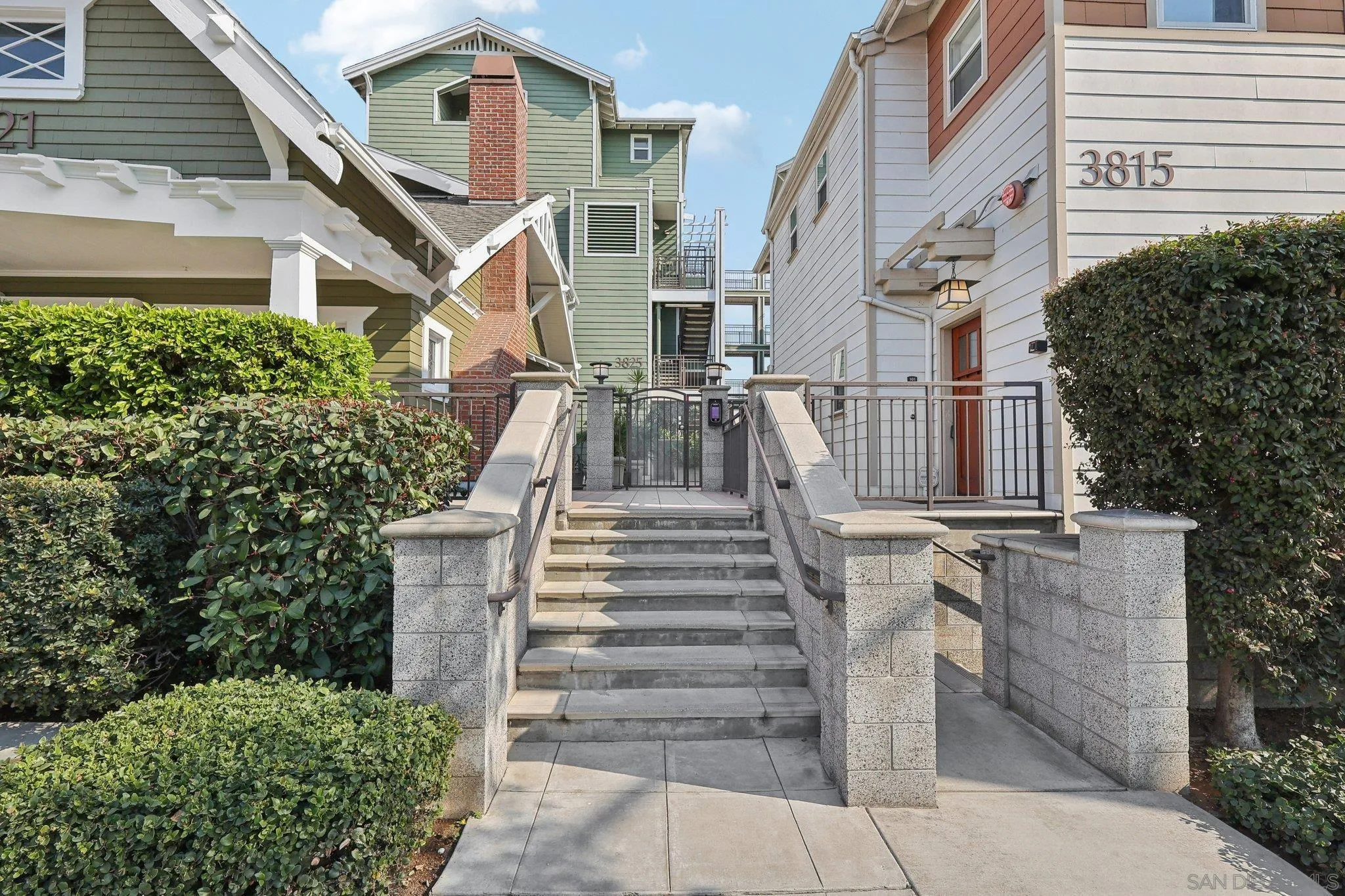 San Diego, California 92103, United States, 2 Bedrooms Bedrooms, ,2 BathroomsBathrooms,Residential,Pending,12948