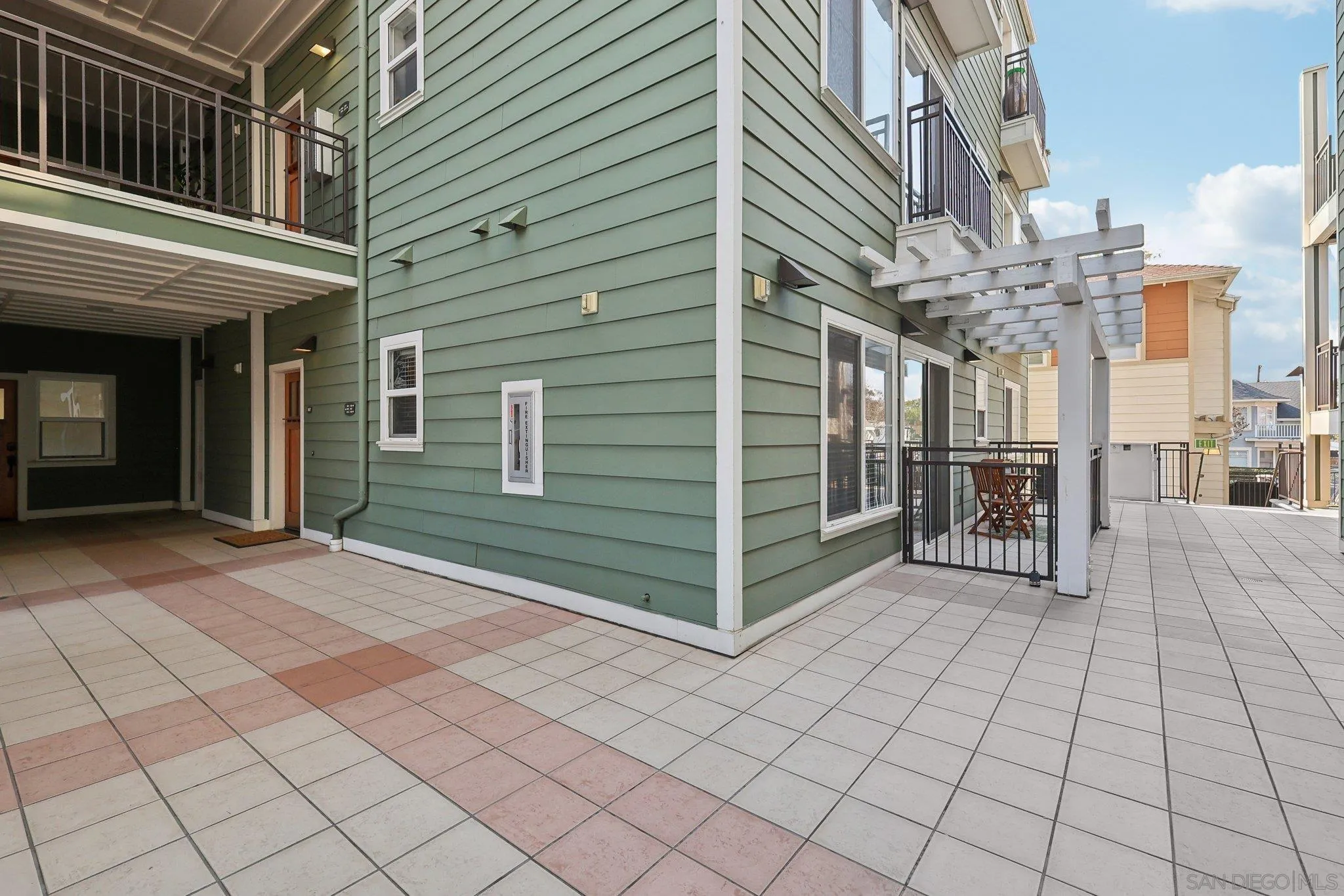 San Diego, California 92103, United States, 2 Bedrooms Bedrooms, ,2 BathroomsBathrooms,Residential,Pending,12948