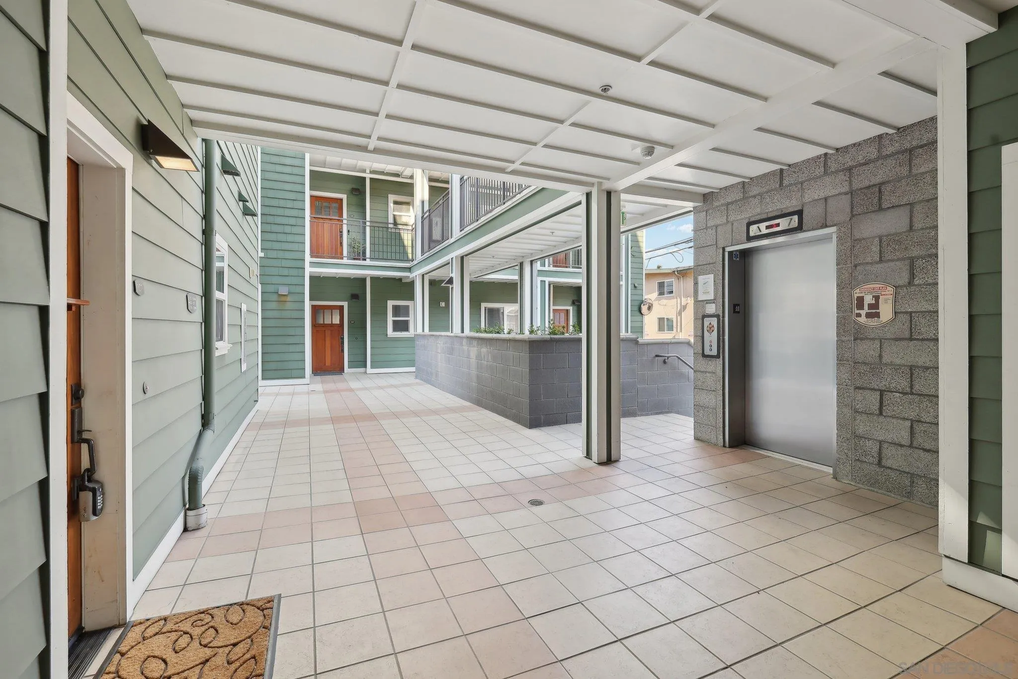 San Diego, California 92103, United States, 2 Bedrooms Bedrooms, ,2 BathroomsBathrooms,Residential,Pending,12948