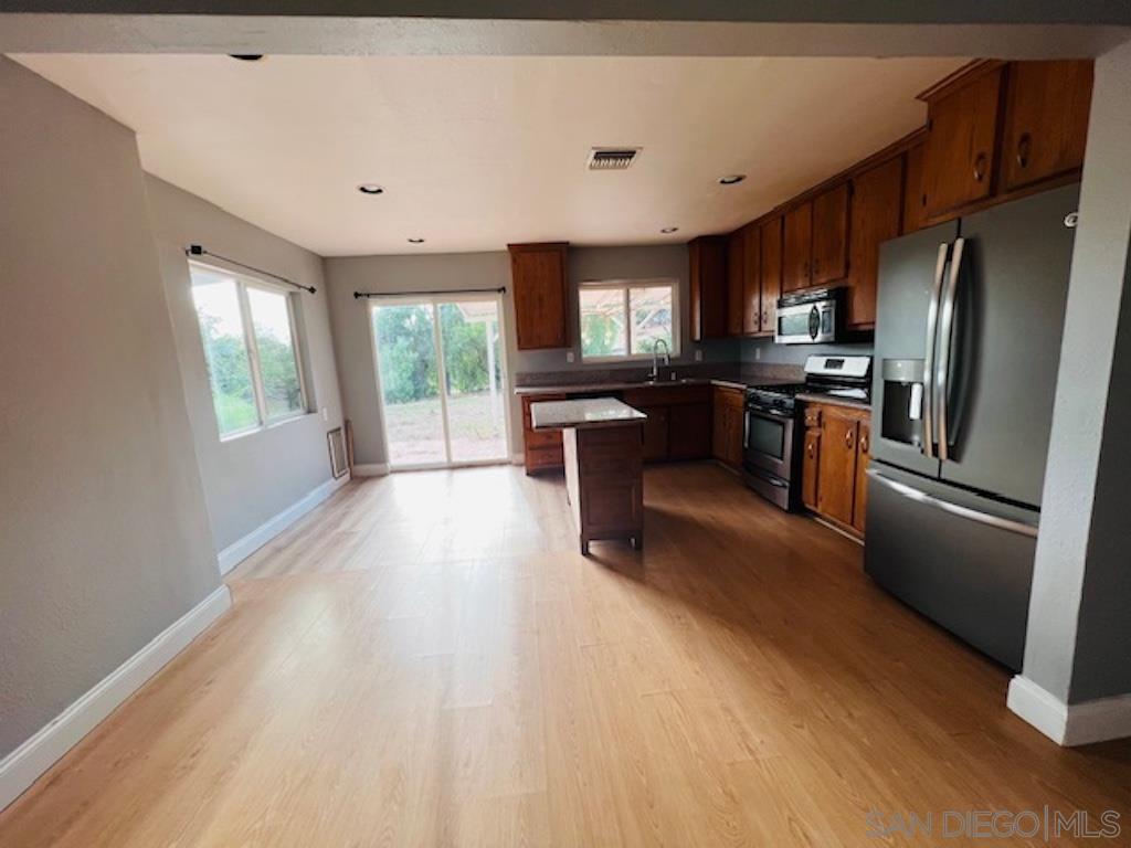 4144 N Bonita St.