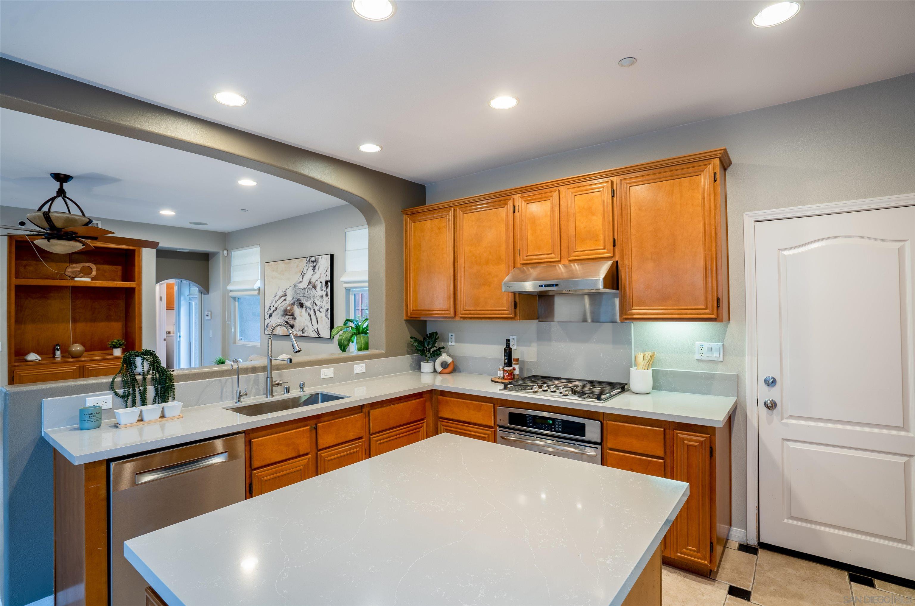 10441 Plumeria Ln