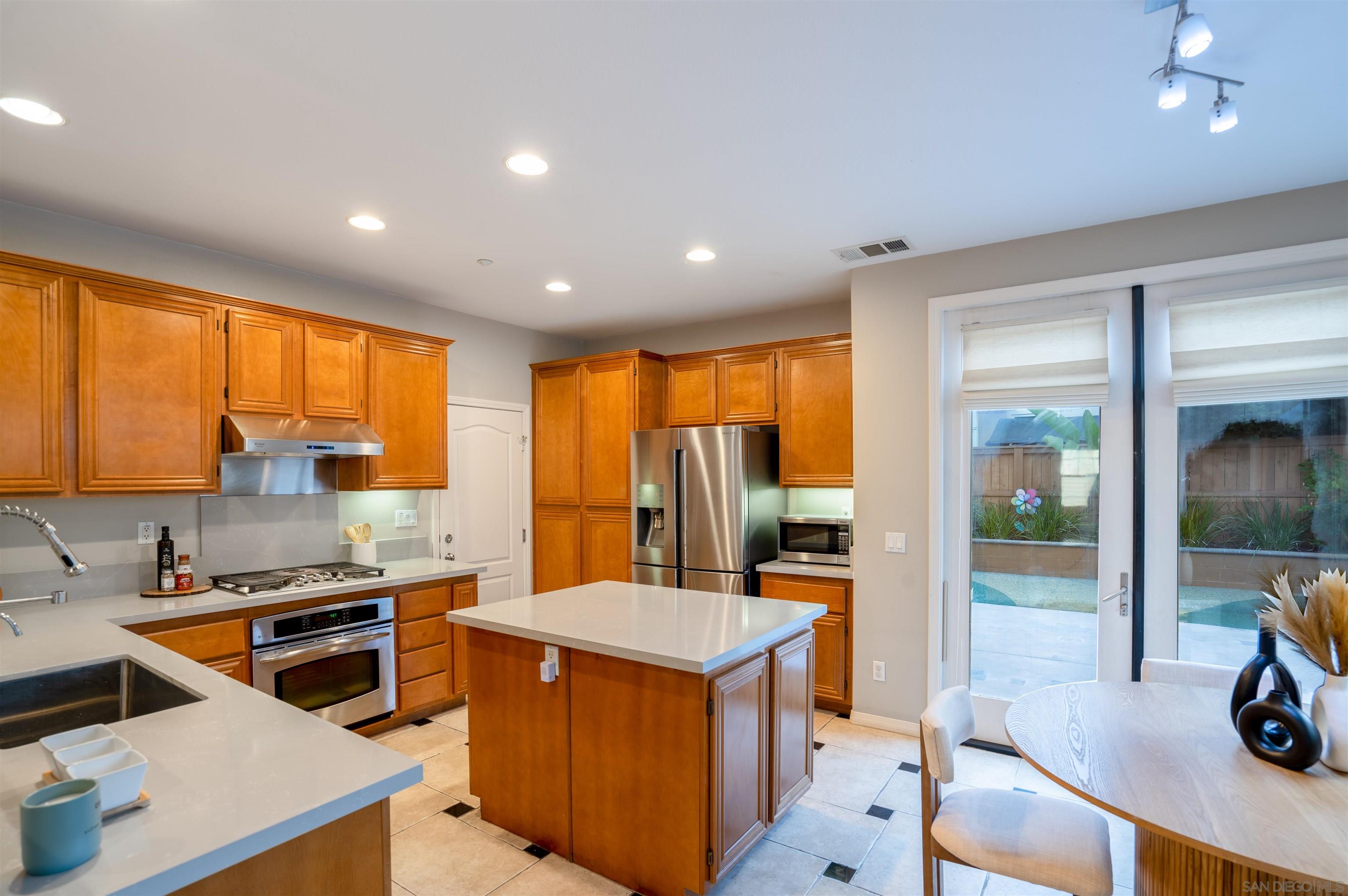 10441 Plumeria Ln