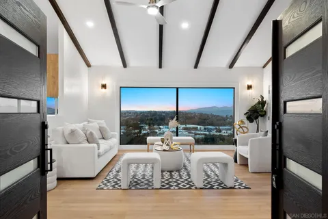MLS: 250025637