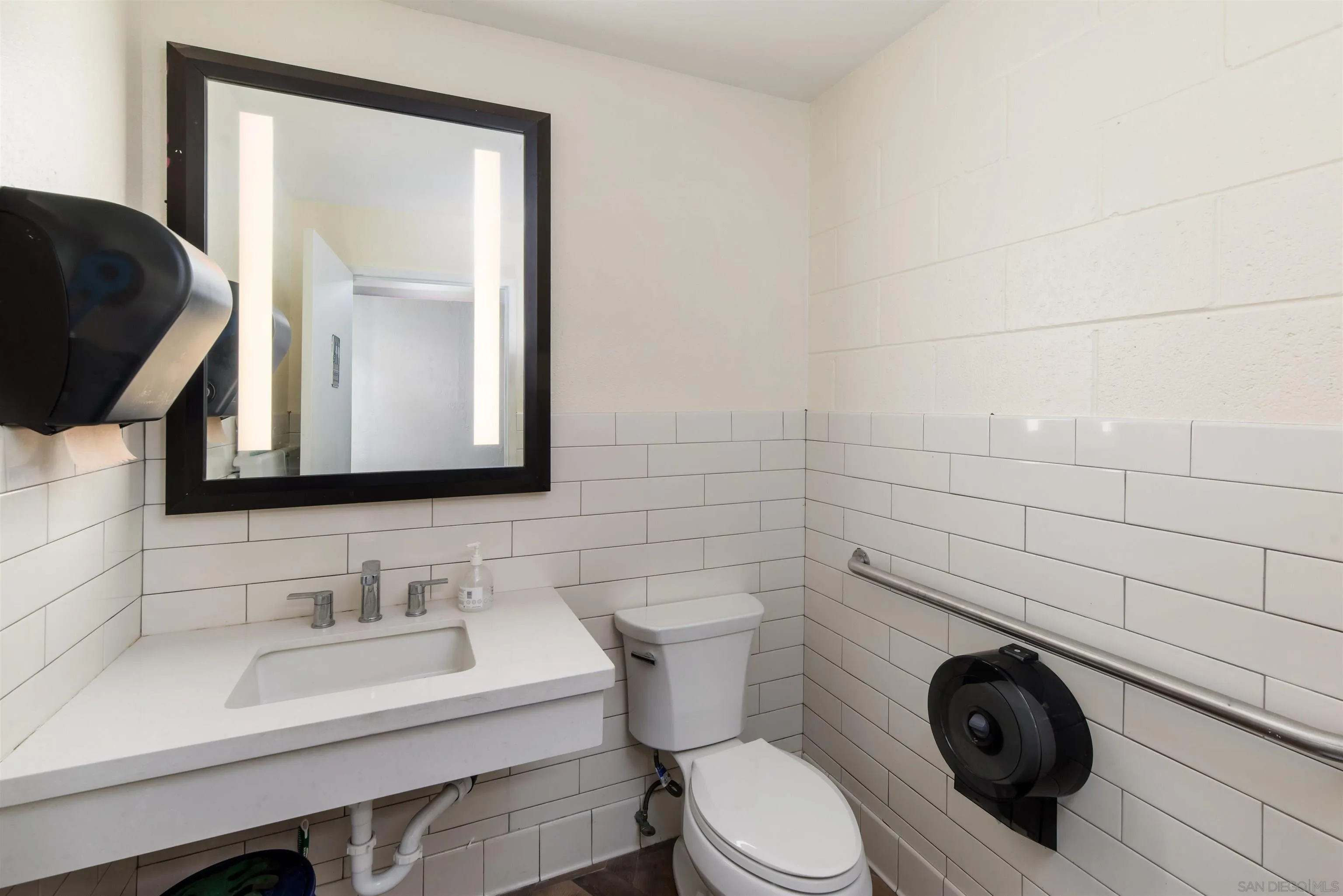 Chula Vista, California 91911, United States, ,Commercial,Active,21610