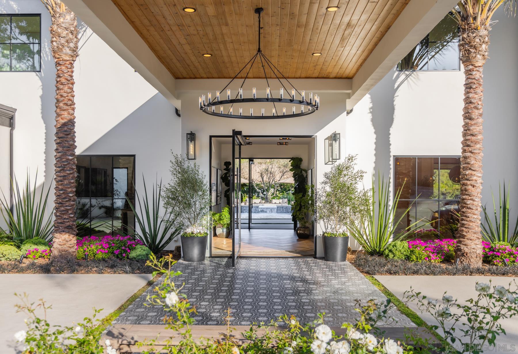 14869 Calle Montelibano