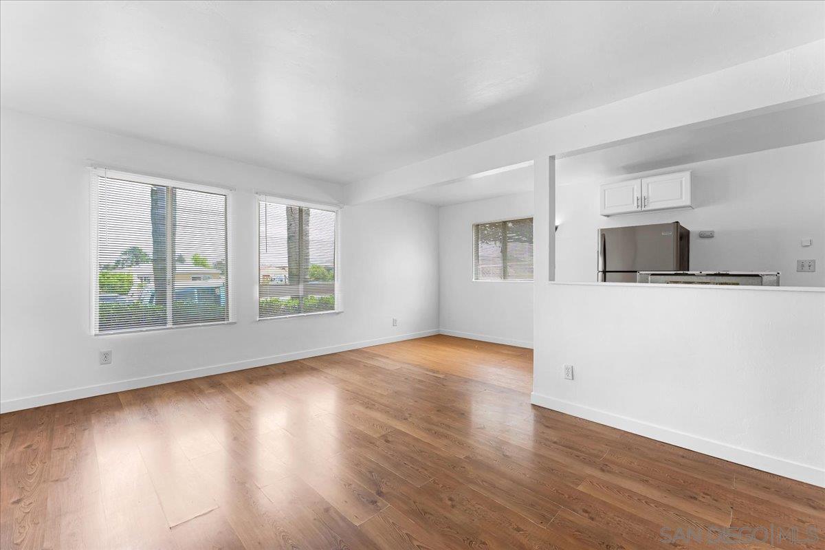 4042-4044 Eta St