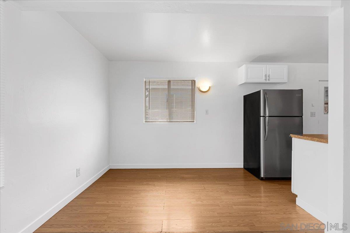 4042-4044 Eta St
