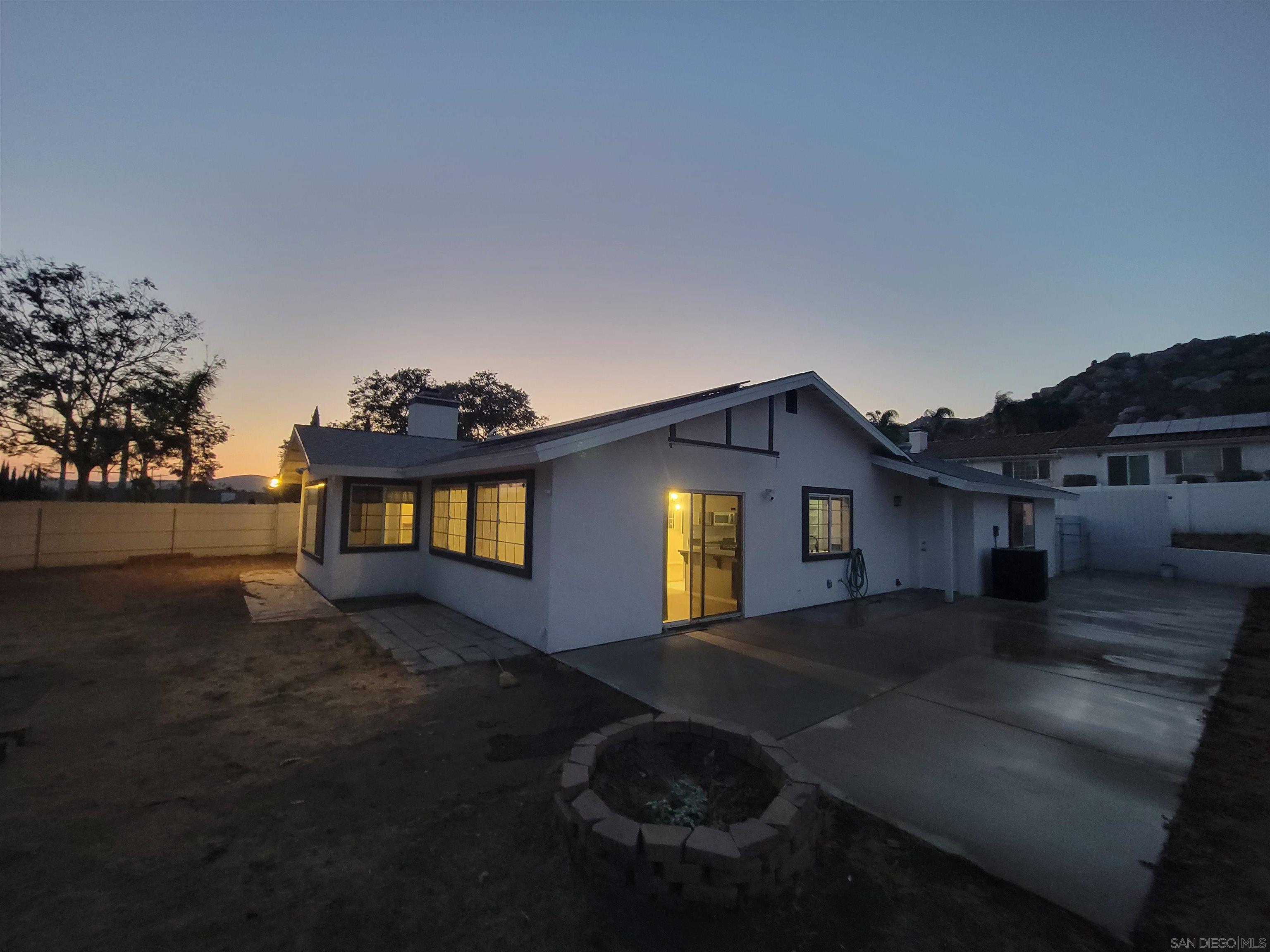 10315 Mountain View Ln