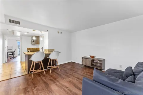 MLS: 250017431