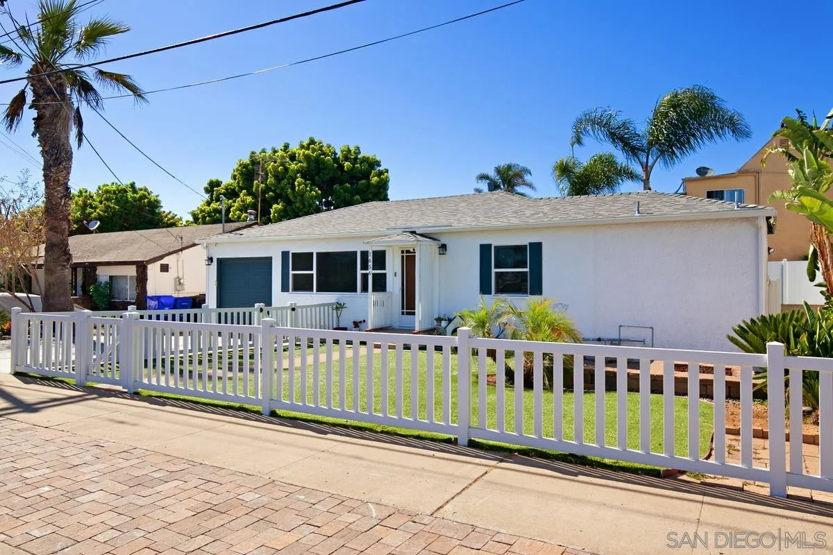 San Diego, California 92109, United States, 3 Bedrooms Bedrooms, ,4 BathroomsBathrooms,Residential,Active,110084