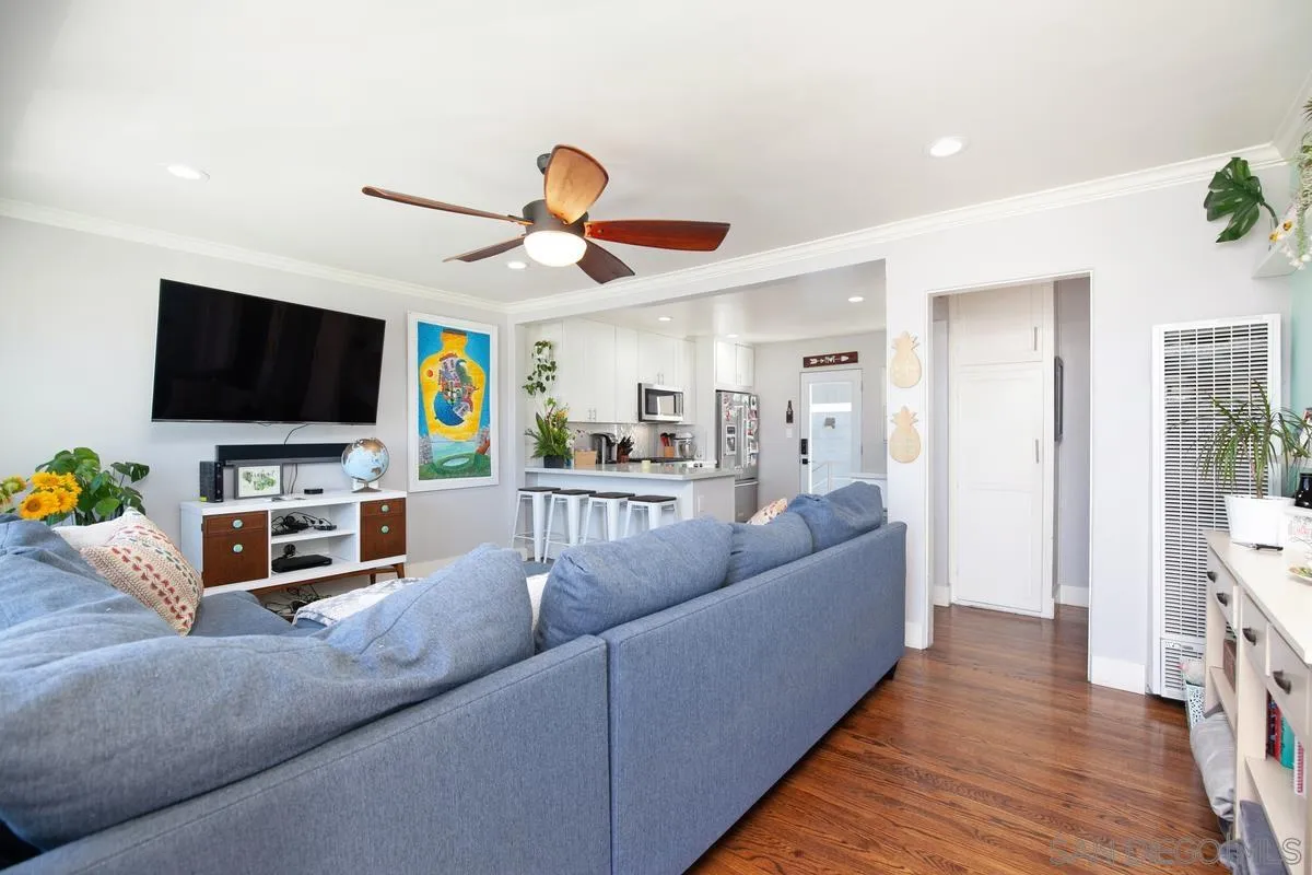 San Diego, California 92109, United States, 3 Bedrooms Bedrooms, ,4 BathroomsBathrooms,Residential,Active,110084