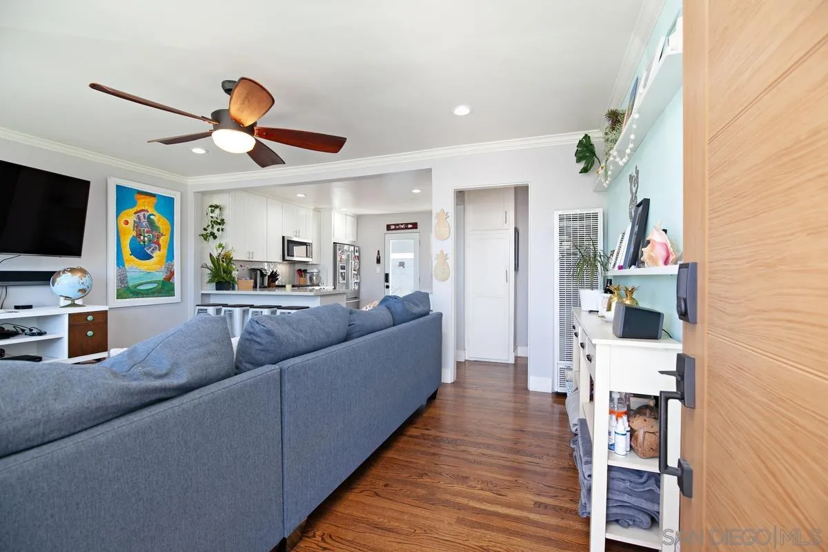 San Diego, California 92109, United States, 3 Bedrooms Bedrooms, ,4 BathroomsBathrooms,Residential,Active,110084