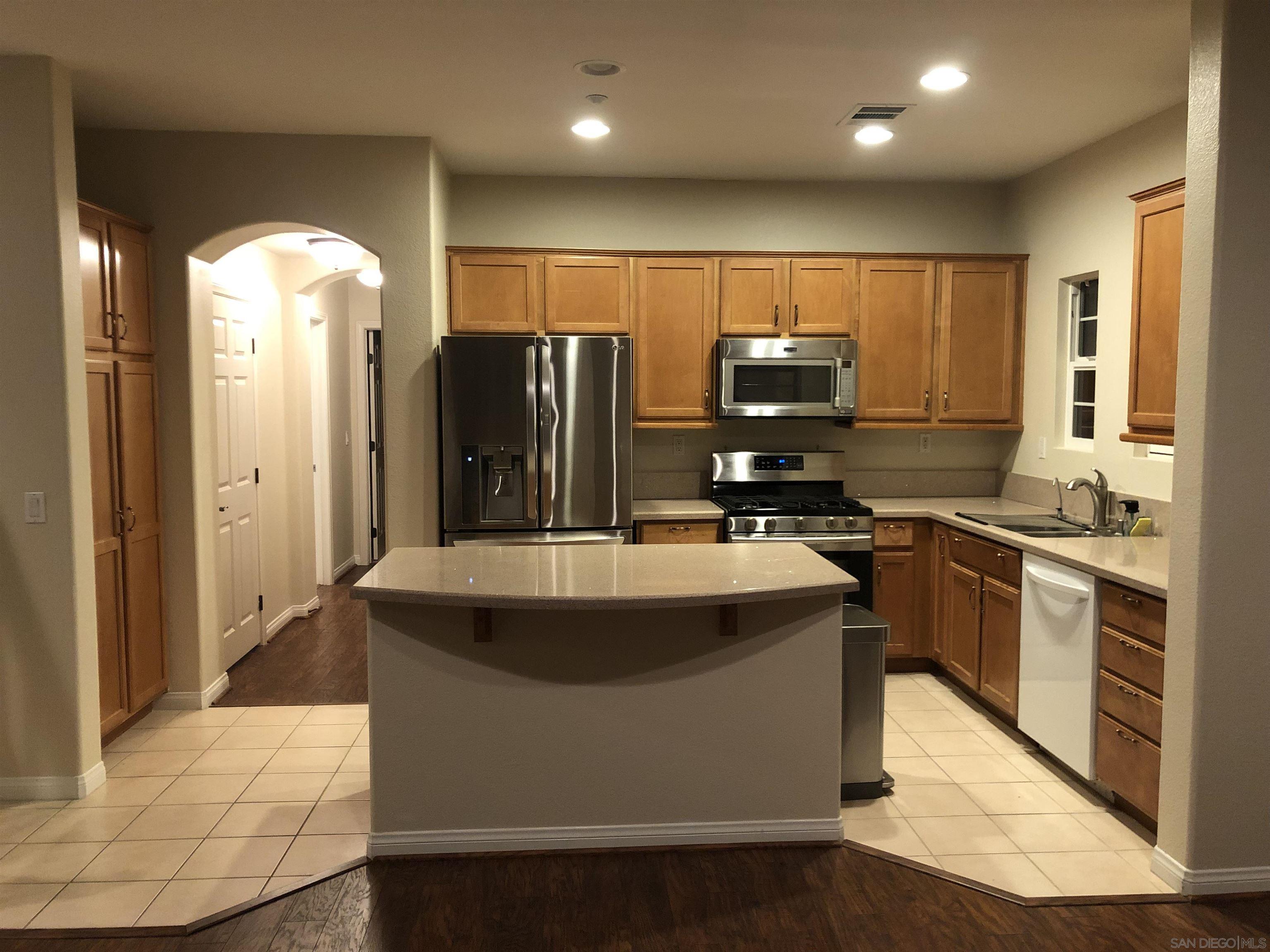 1355 Sky Ridge Ct