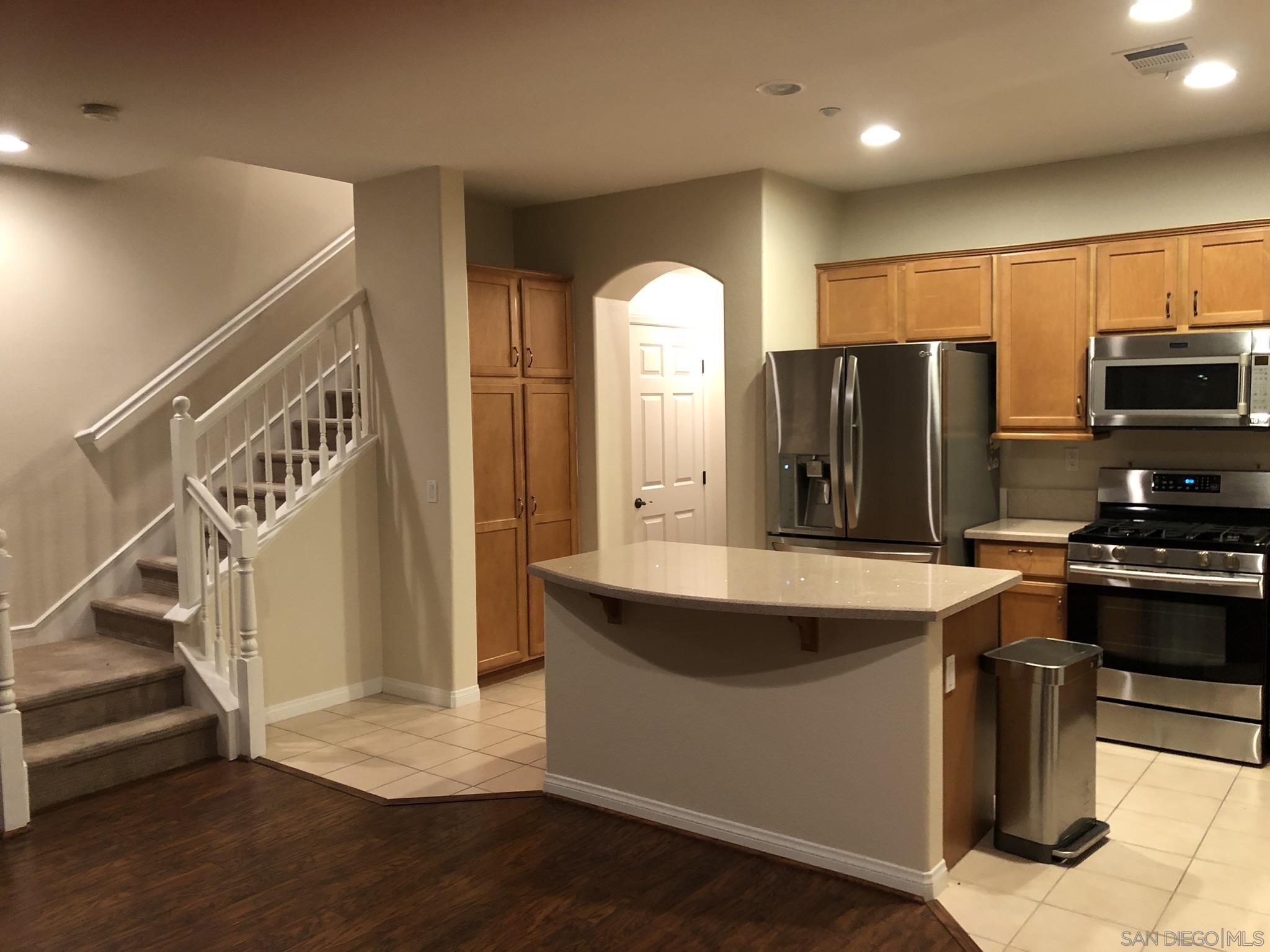 1355 Sky Ridge Ct