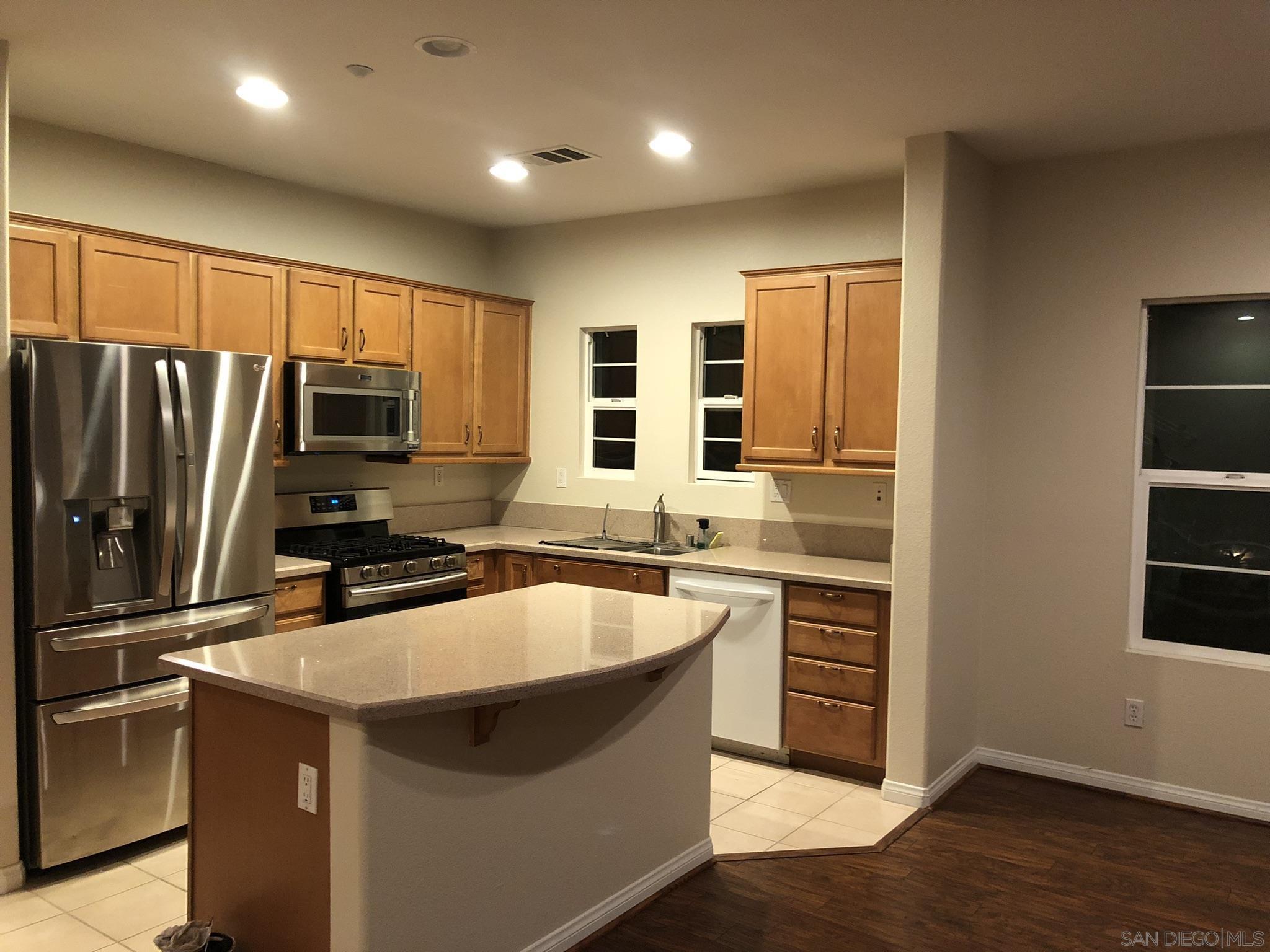 1355 Sky Ridge Ct