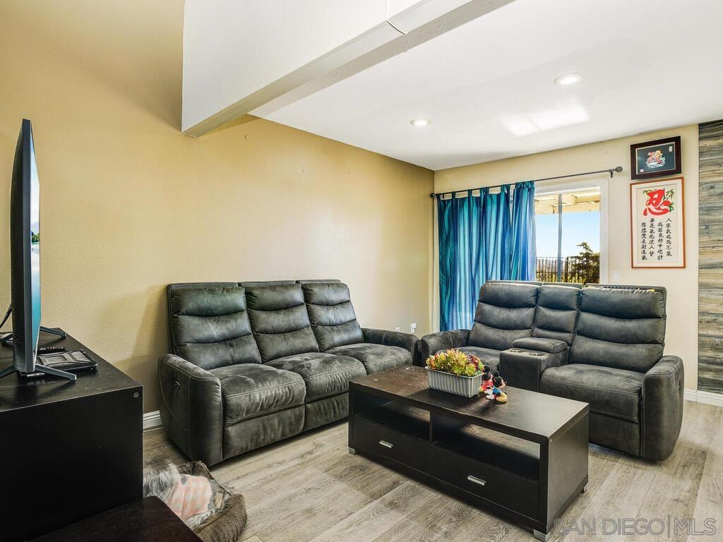 9845 Paseo Montalban