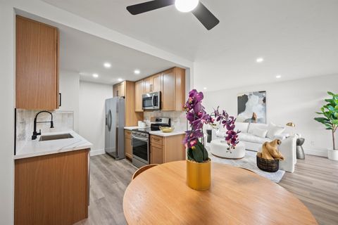 7836  Hummingbird Ln San Diego CA 92123