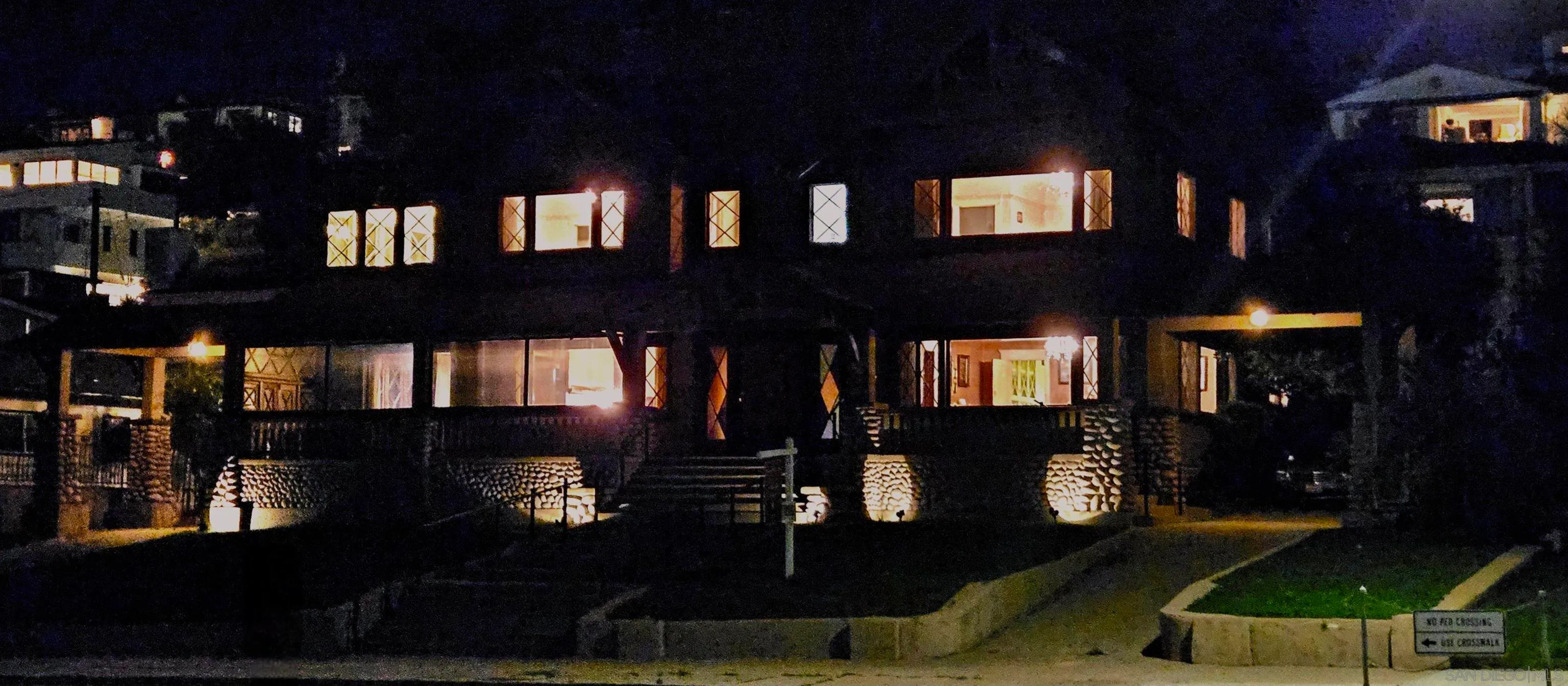 MLS: 250021328