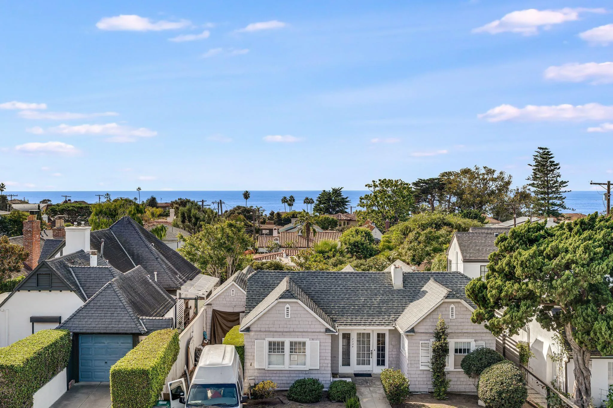 La Jolla, California 92037, United States, 5 Bedrooms Bedrooms, ,3 BathroomsBathrooms,Residential,Pending,32946