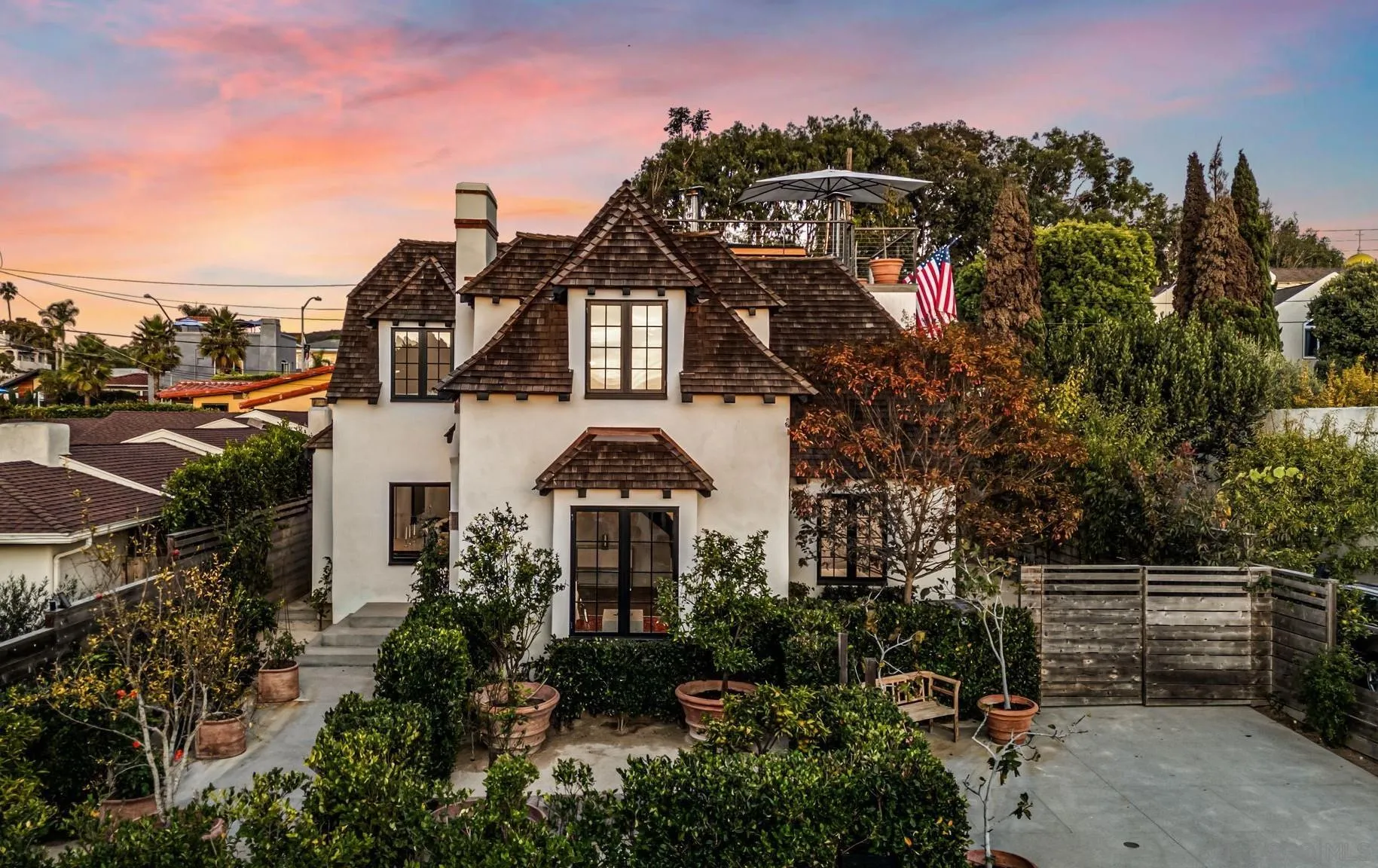 La Jolla, California 92037, United States, 5 Bedrooms Bedrooms, ,3 BathroomsBathrooms,Residential,Pending,32946 La Jolla, California 92037, United States, 5 Bedrooms Bedrooms, ,3 BathroomsBathrooms,Residential,Pending,32946