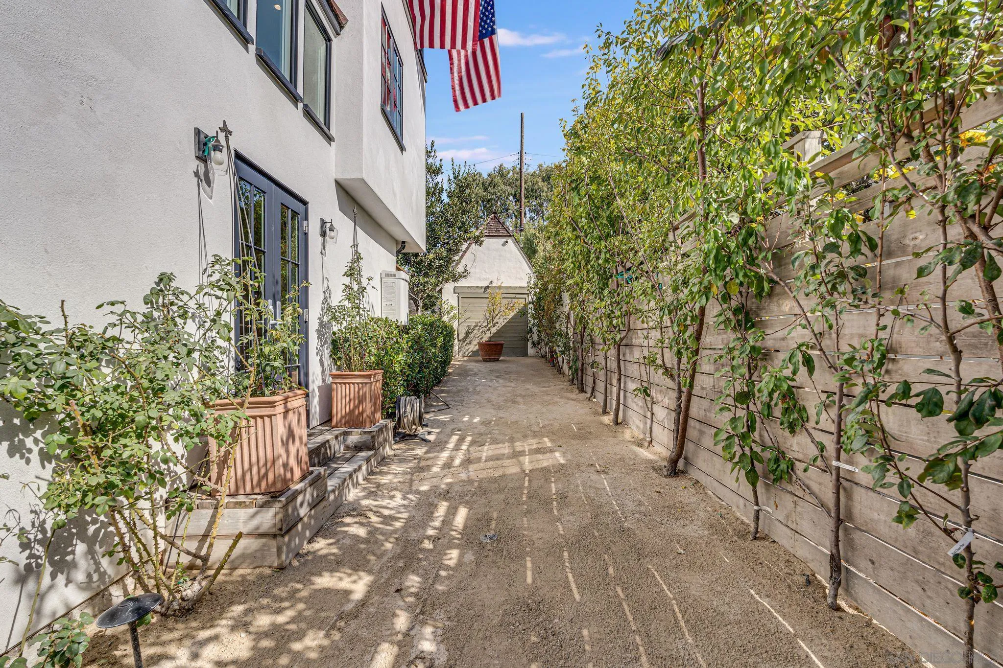 La Jolla, California 92037, United States, 5 Bedrooms Bedrooms, ,3 BathroomsBathrooms,Residential,Pending,32946