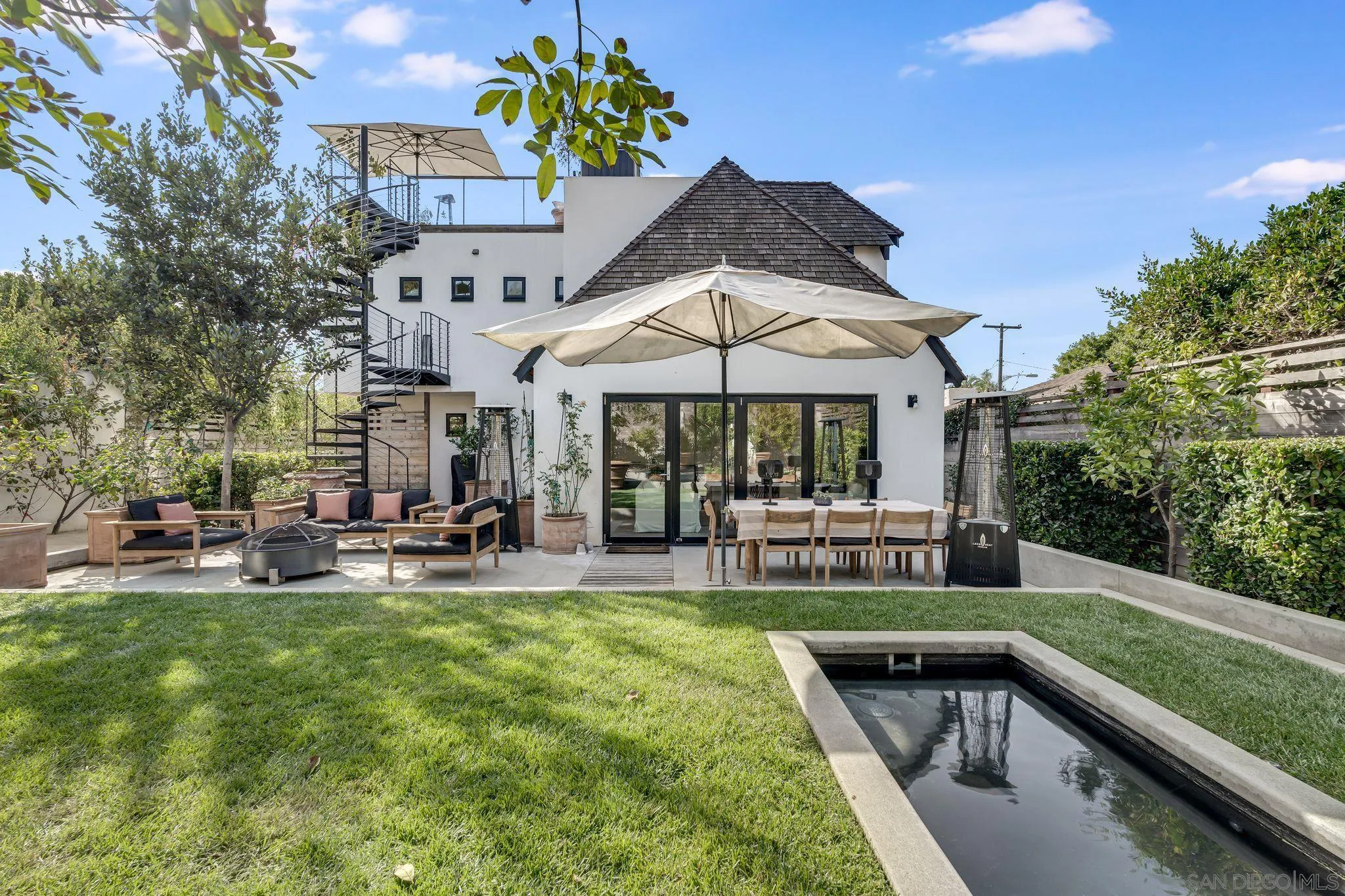 La Jolla, California 92037, United States, 5 Bedrooms Bedrooms, ,3 BathroomsBathrooms,Residential,Pending,32946