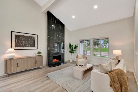 349 N Willowspring Dr Encinitas CA 92024