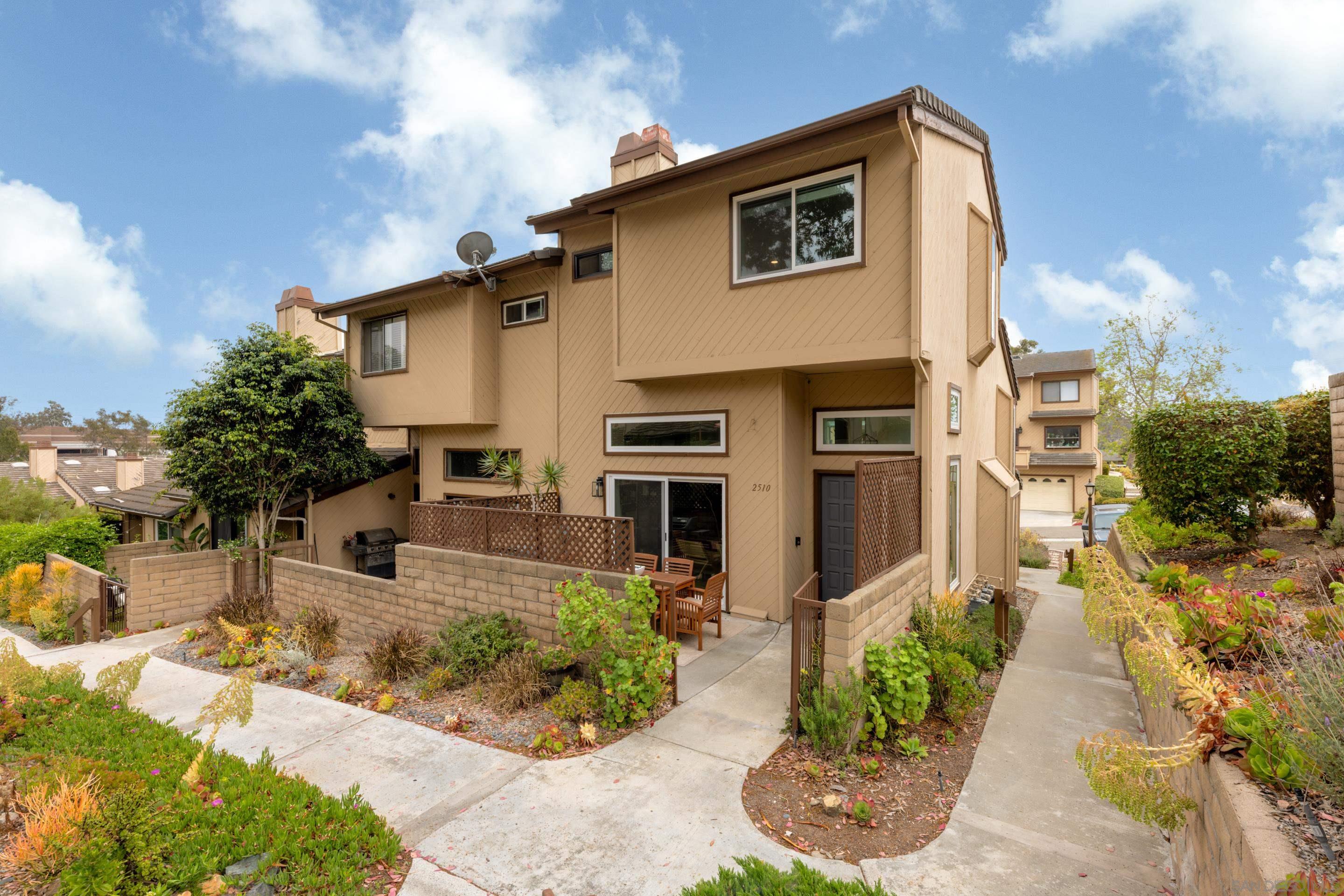 2510 Woodlands Way