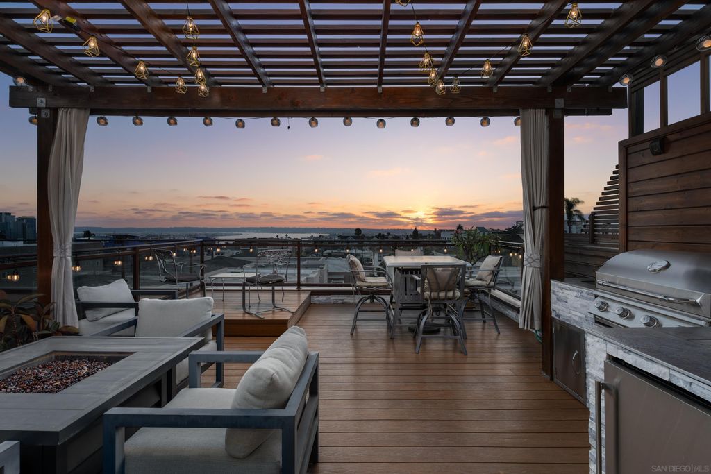 Photo for 2222 6th Ave, San Diego, CA 92101 (MLS # 240020810)