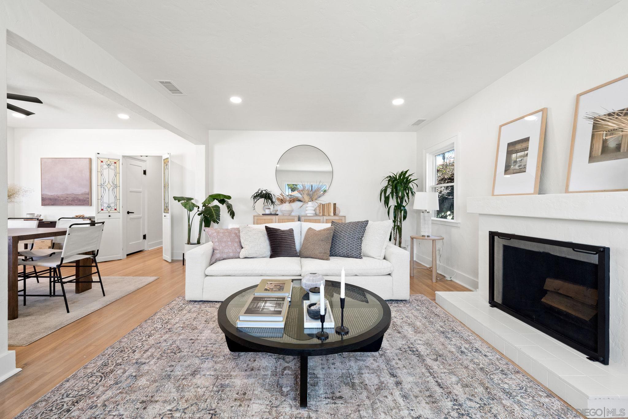 4686 Van Dyke Ave