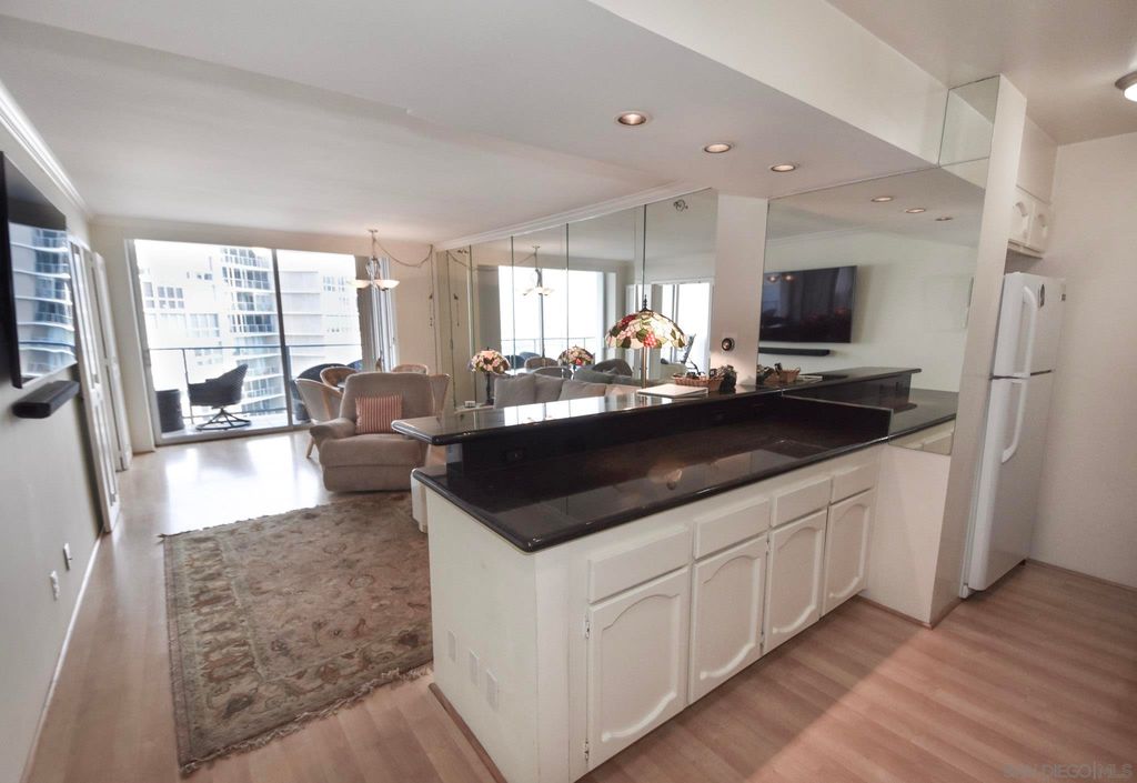 Photo of 1810 Avenida Del Mundo #1201, Coronado, CA 92118 (MLS # 250029215)